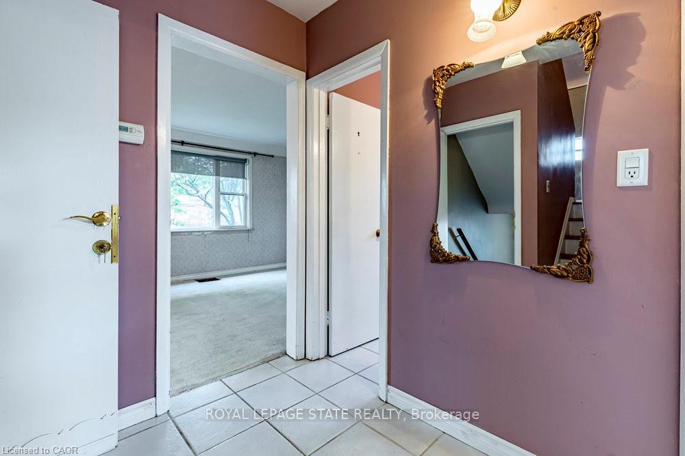 Photo 17 of 8 Sylvia Crescent, Hamilton, Rosedale — HOMEH