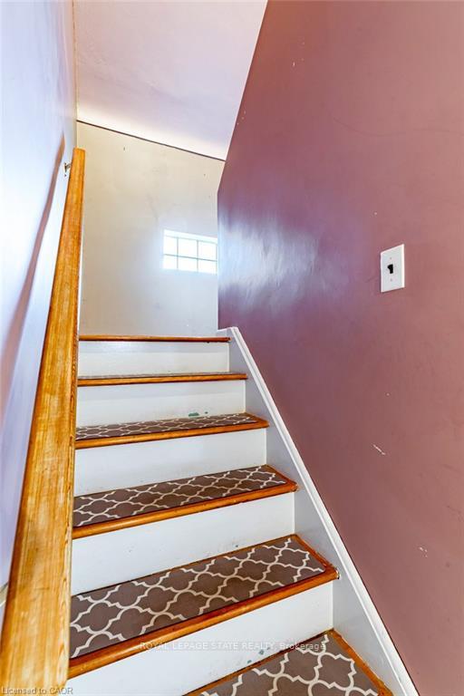 Photo 22 of 8 Sylvia Crescent, Hamilton, Rosedale — HOMEH