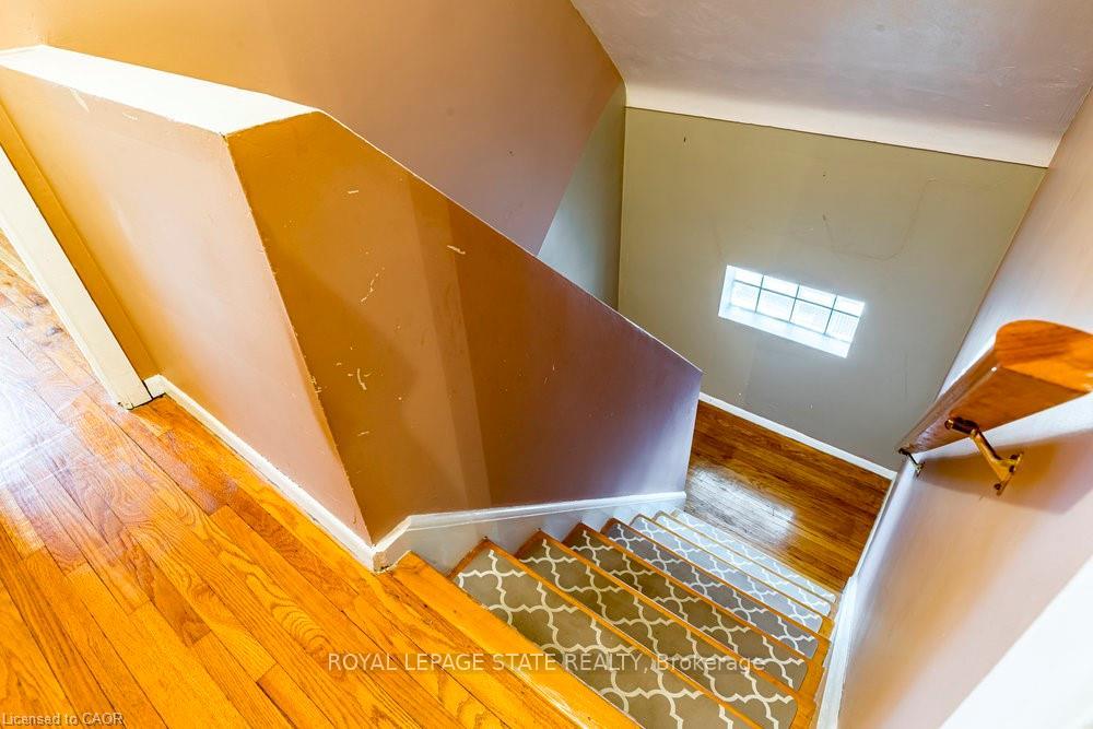 Photo 23 of 8 Sylvia Crescent, Hamilton, Rosedale — HOMEH