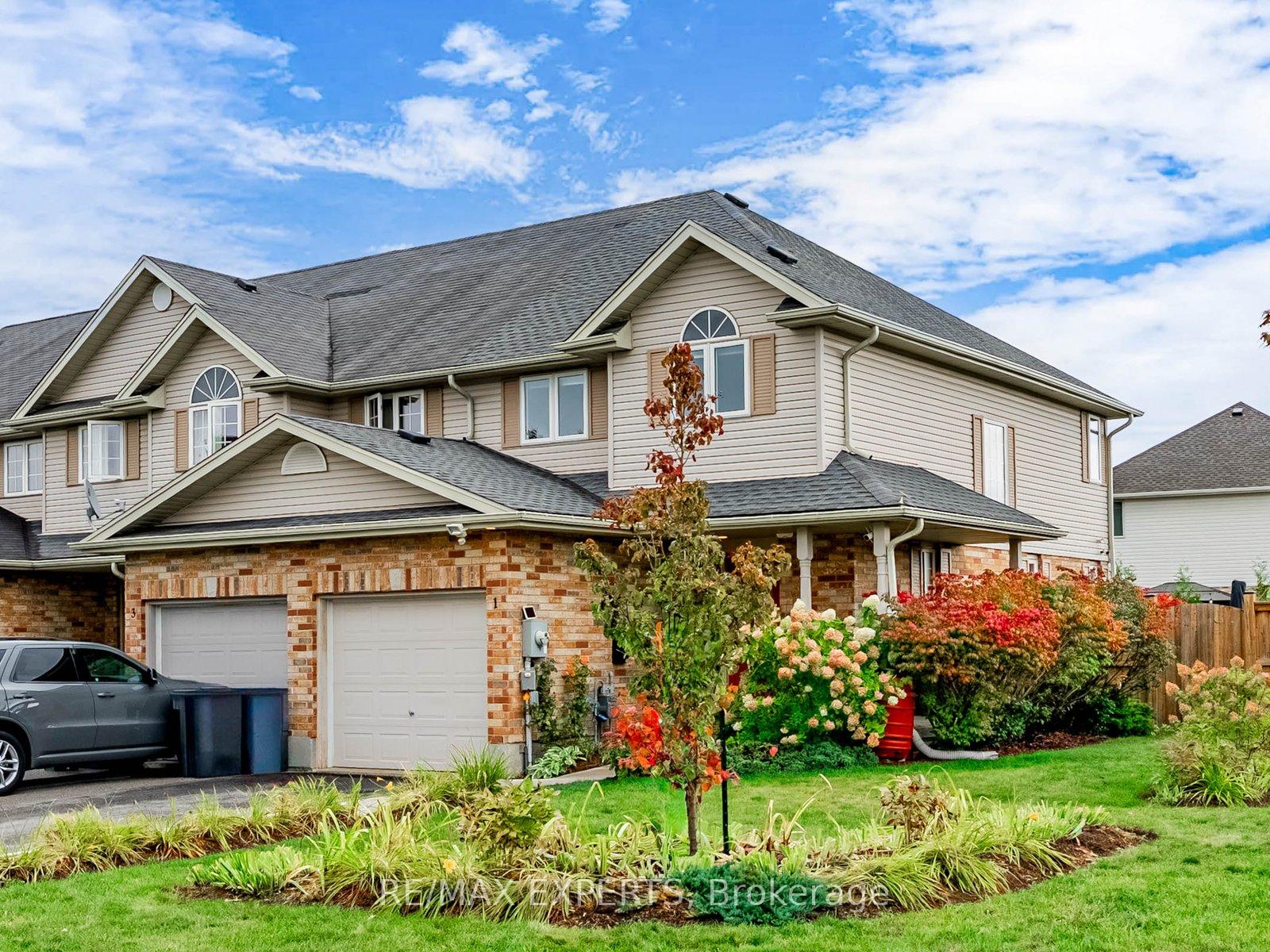 Photo 2 of 1 Clough Crescent, Guelph, Pineridge/Westminster Woods — HOMEH