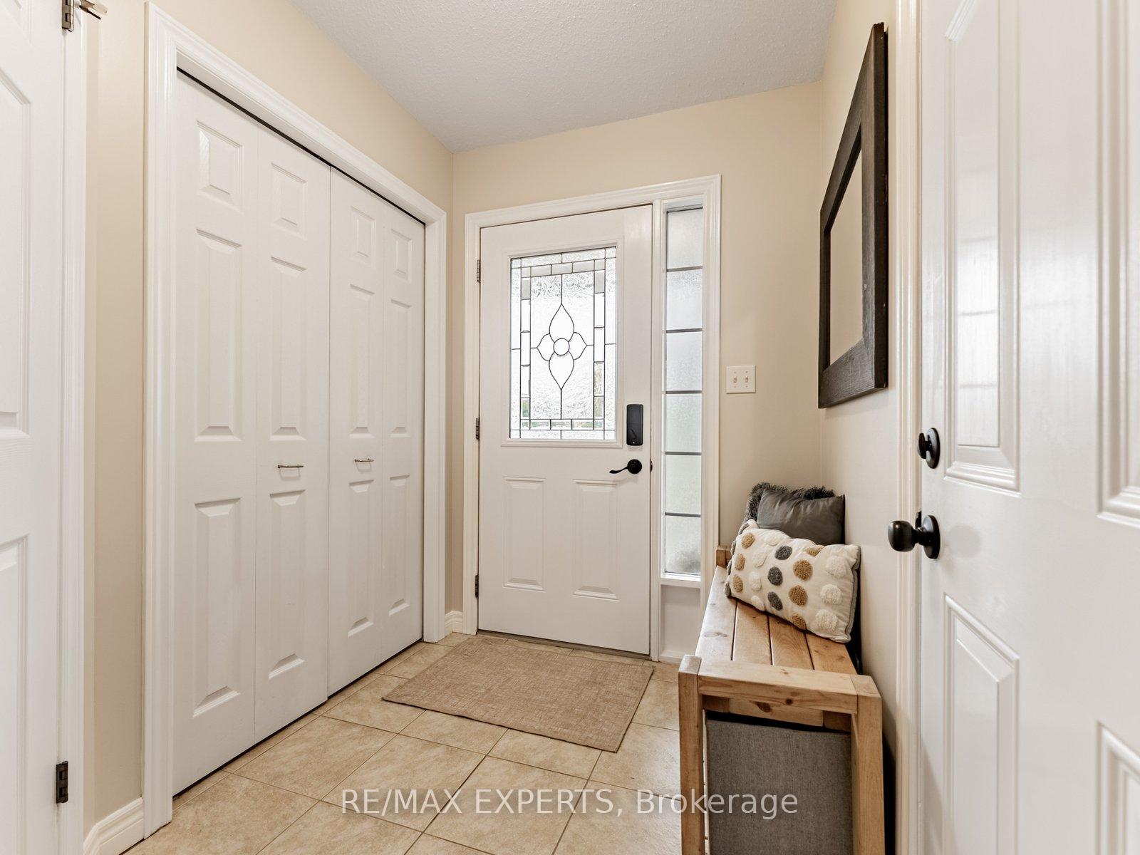 Photo 5 of 1 Clough Crescent, Guelph, Pineridge/Westminster Woods — HOMEH