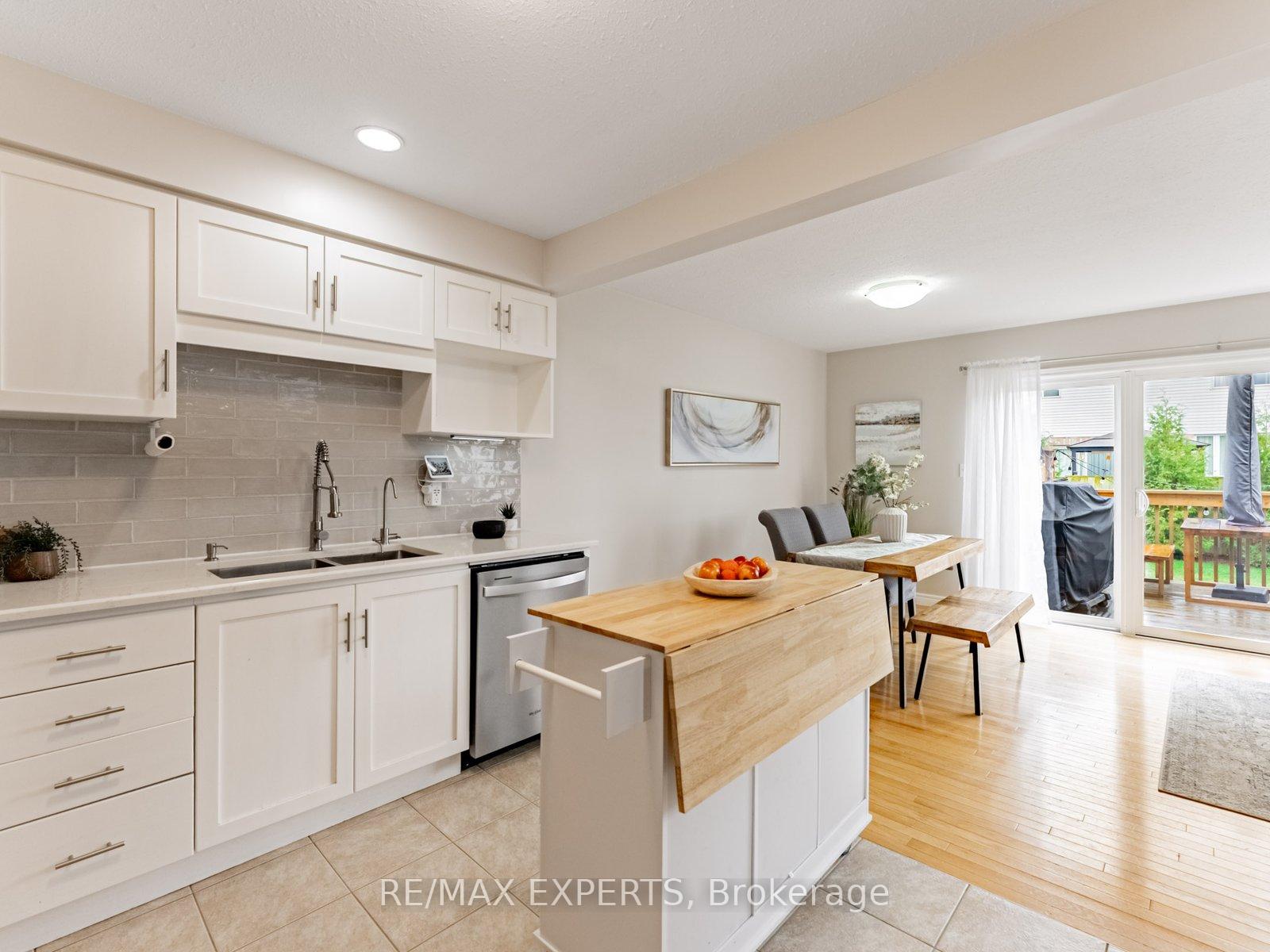 Photo 10 of 1 Clough Crescent, Guelph, Pineridge/Westminster Woods — HOMEH