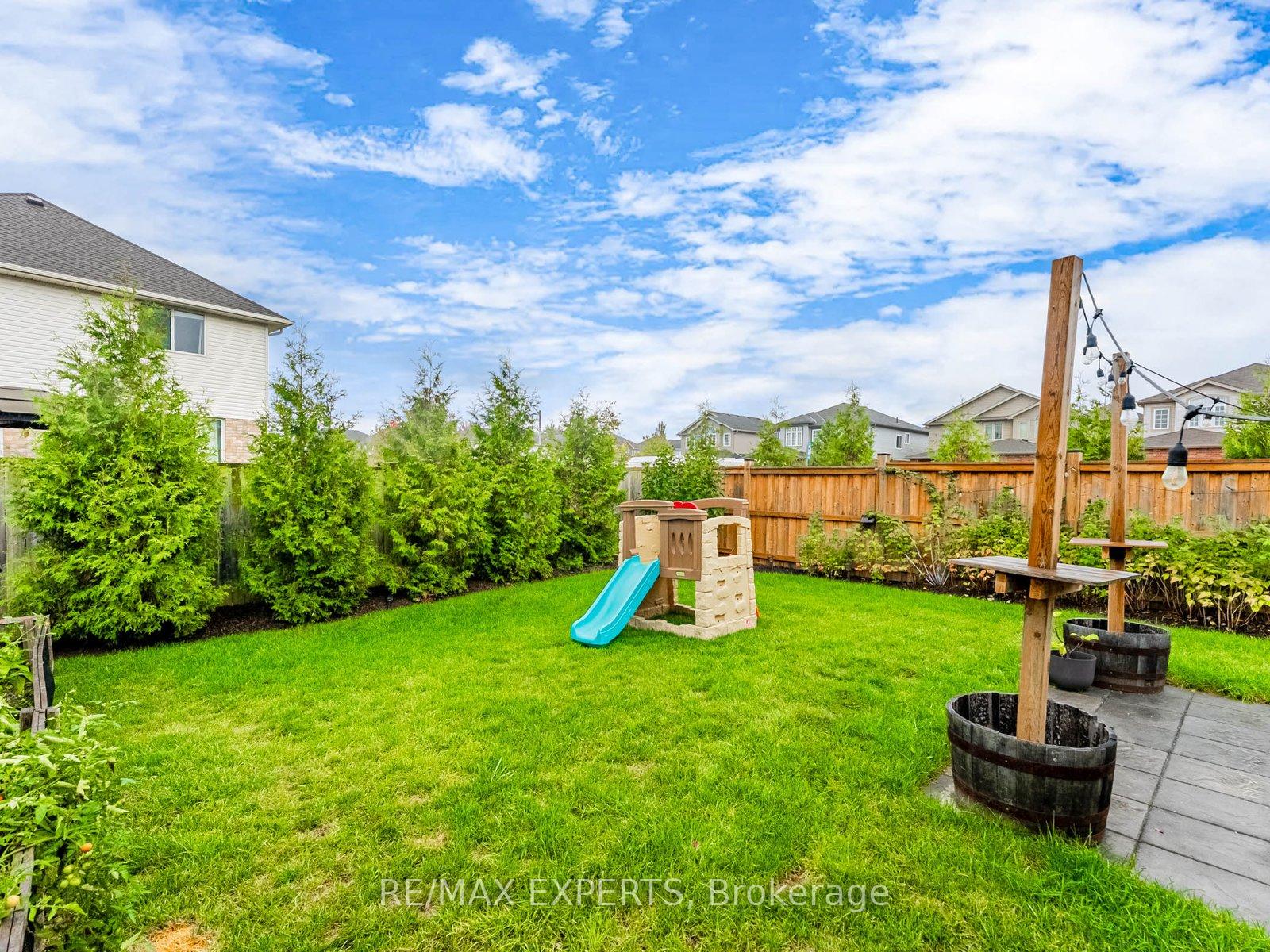 Photo 34 of 1 Clough Crescent, Guelph, Pineridge/Westminster Woods — HOMEH