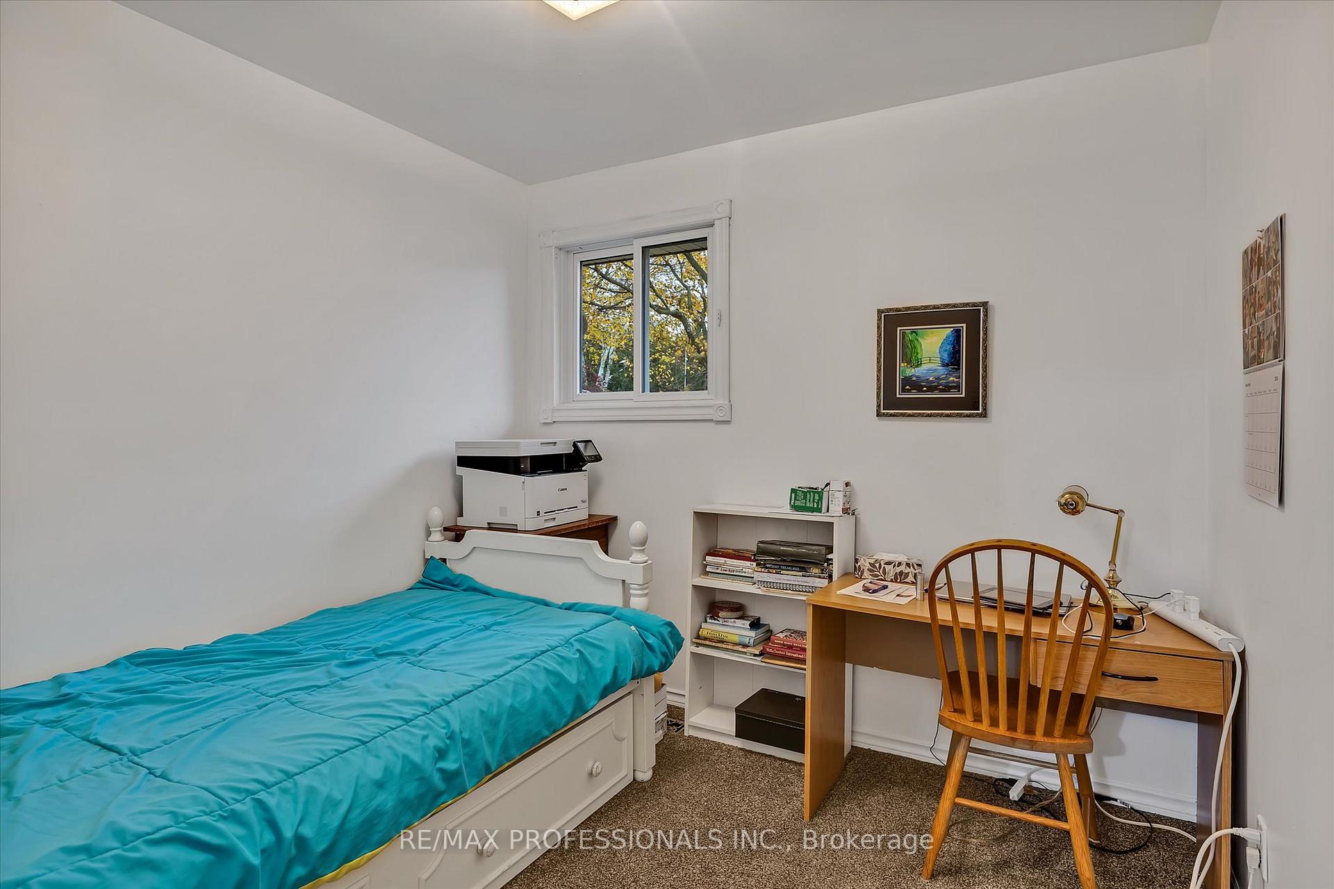 Photo 18 of 2219 Woodglade Boulevard, Peterborough, Monaghan Ward 2 — HOMEH