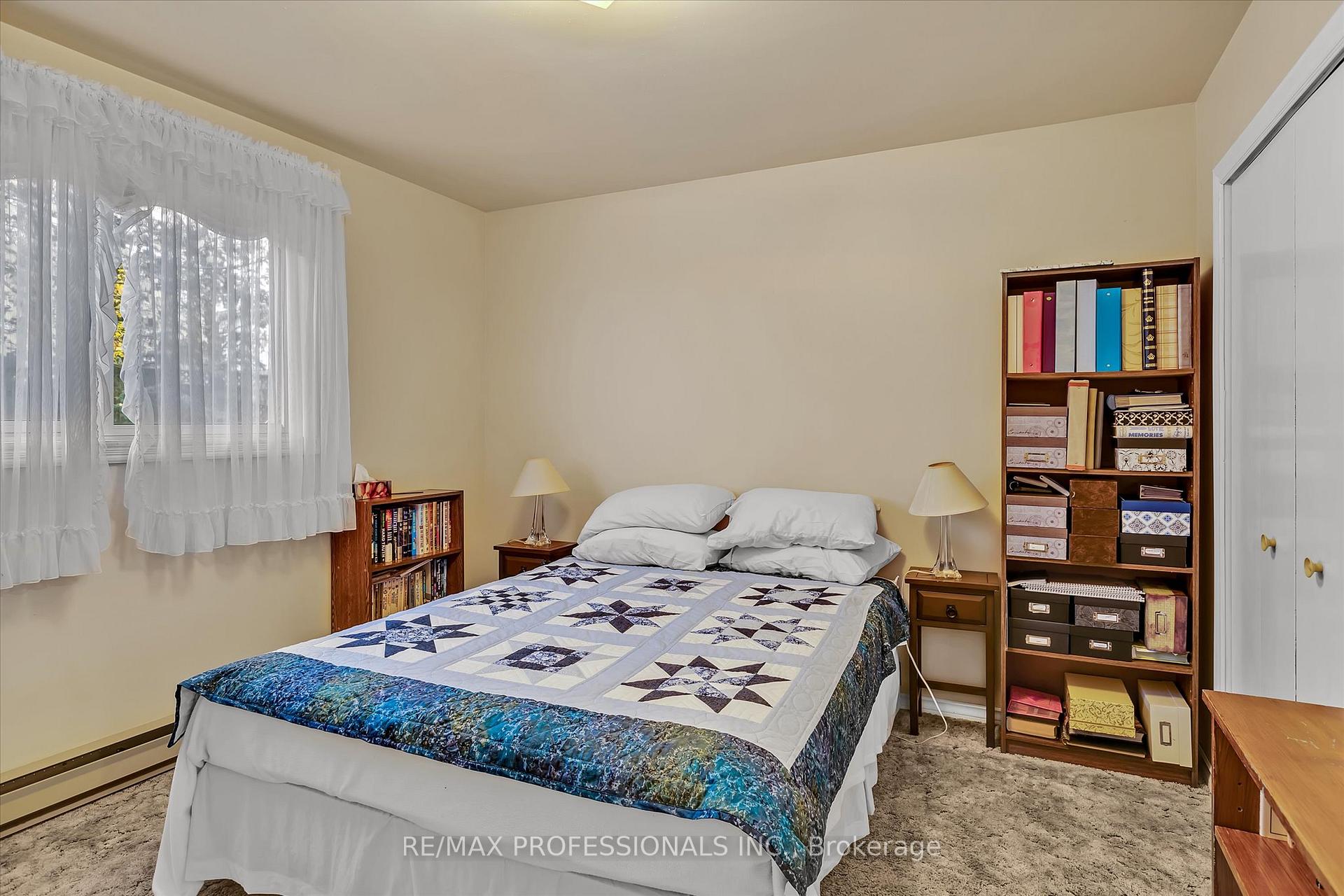 Photo 19 of 2219 Woodglade Boulevard, Peterborough, Monaghan Ward 2 — HOMEH