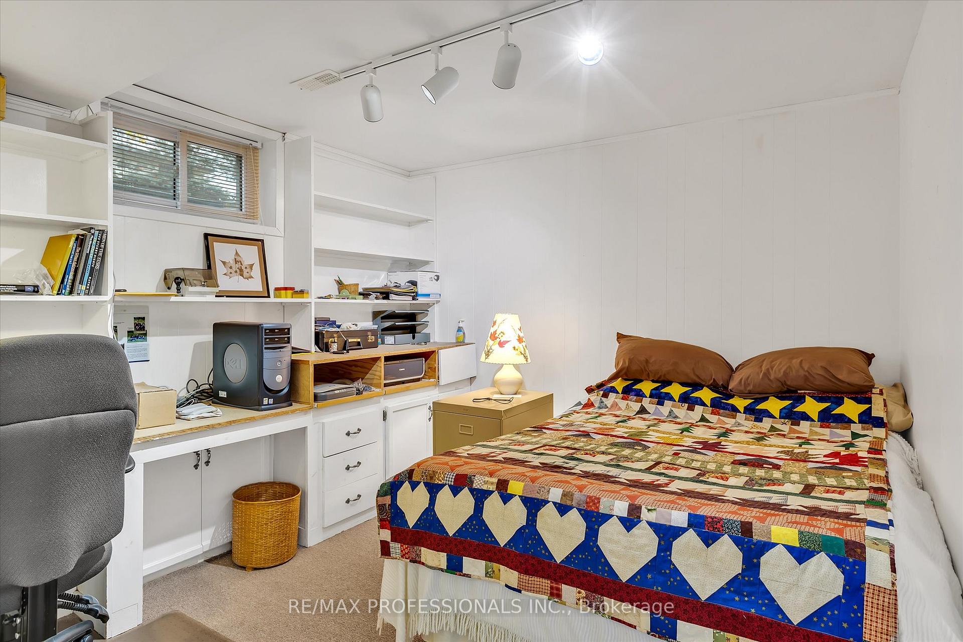 Photo 21 of 2219 Woodglade Boulevard, Peterborough, Monaghan Ward 2 — HOMEH