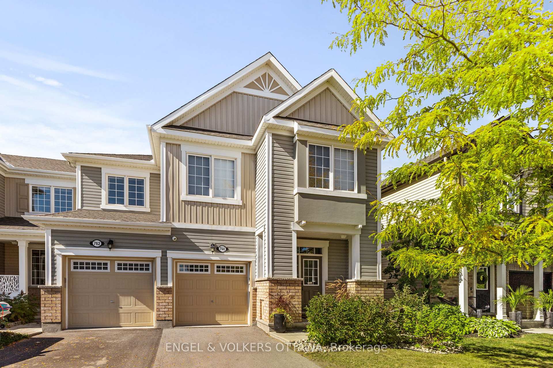 Front of 760 Mayfly Crescent