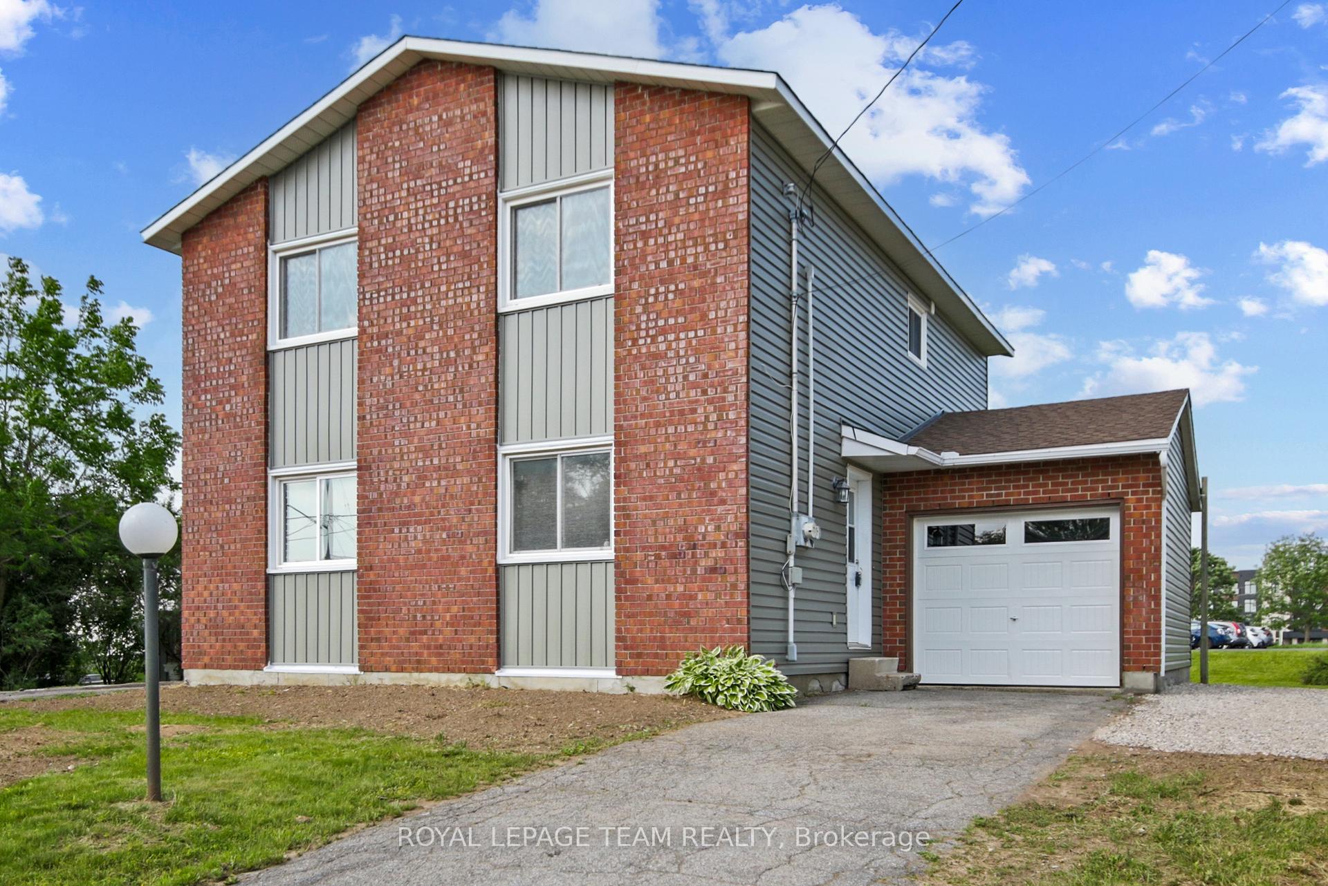 Photo 2 of 107 Mississippi Road, Carleton Place — HOMEH