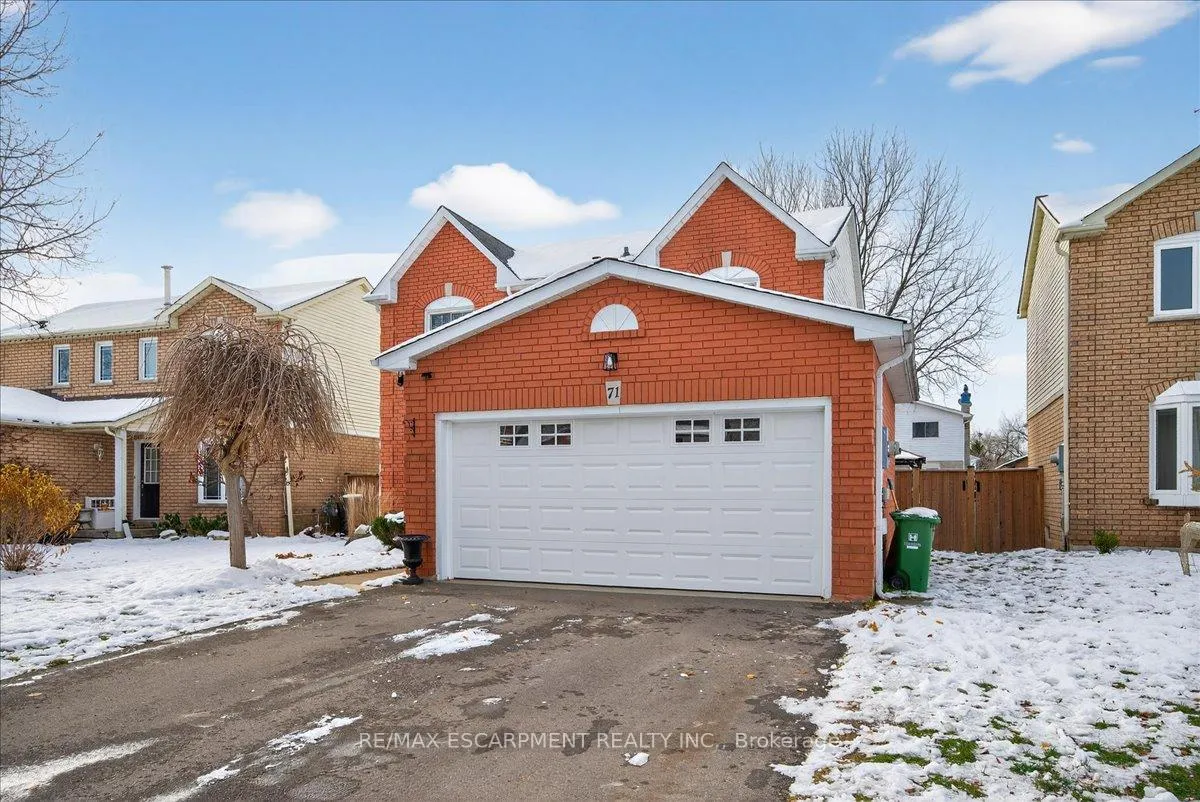 Photo 6 of 71 Royaledge Way, Hamilton, Waterdown — HOMEH