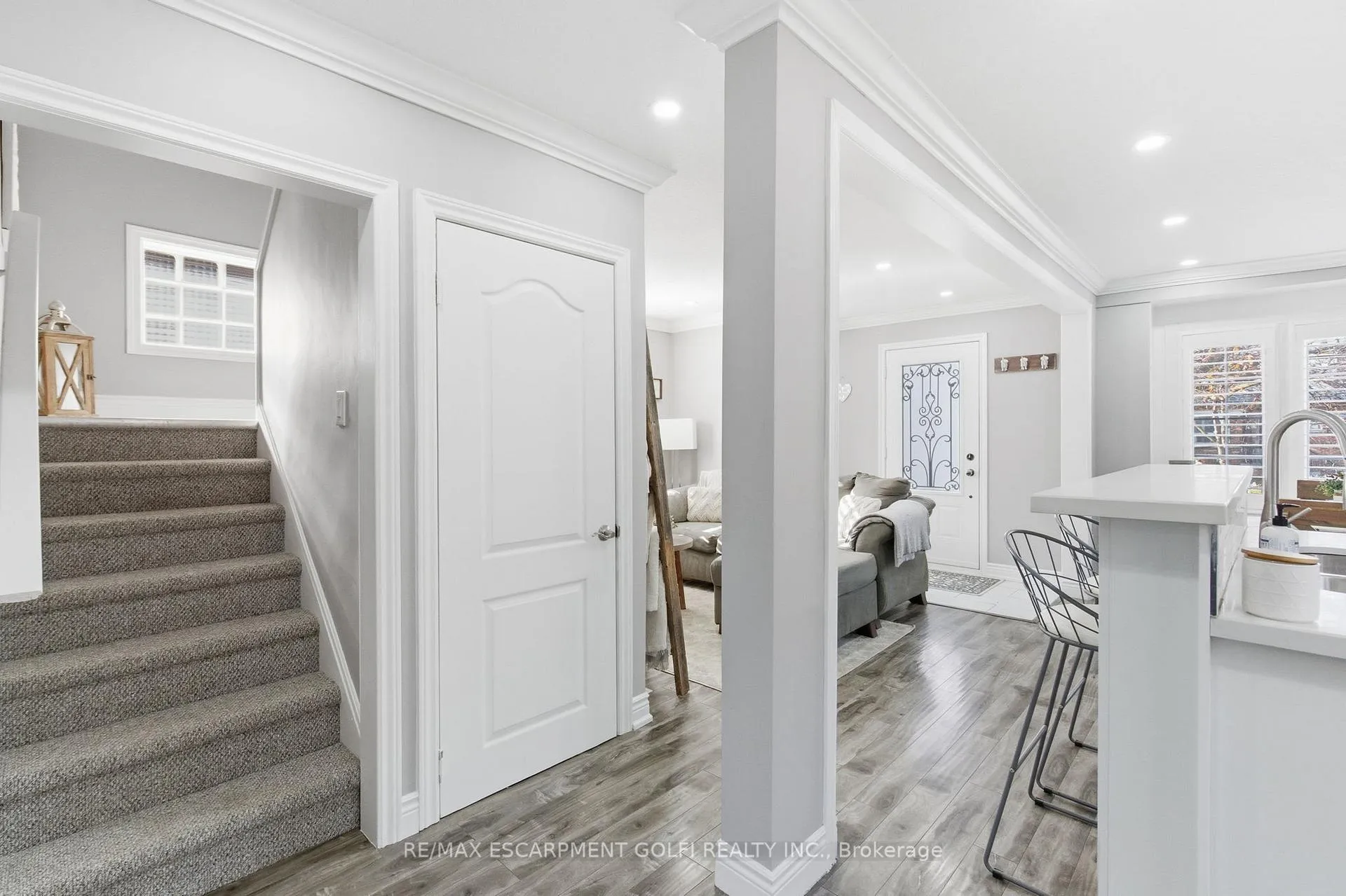 Photo 9 of 89 Erin Avenue, Hamilton, Rosedale — HOMEH