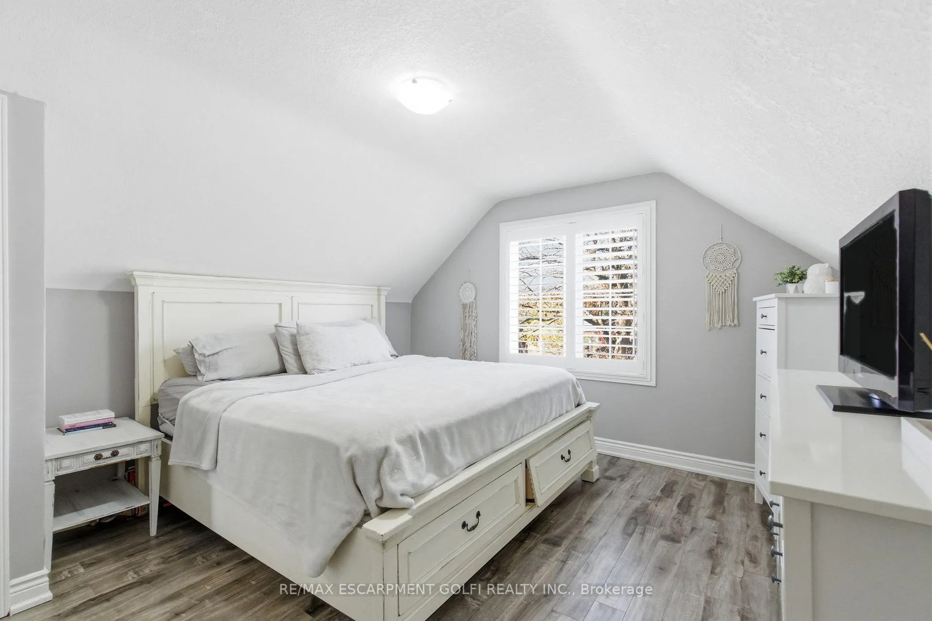 Photo 13 of 89 Erin Avenue, Hamilton, Rosedale — HOMEH