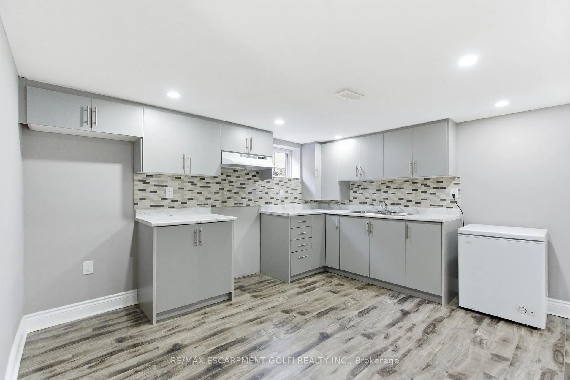 Photo 18 of 89 Erin Avenue, Hamilton, Rosedale — HOMEH
