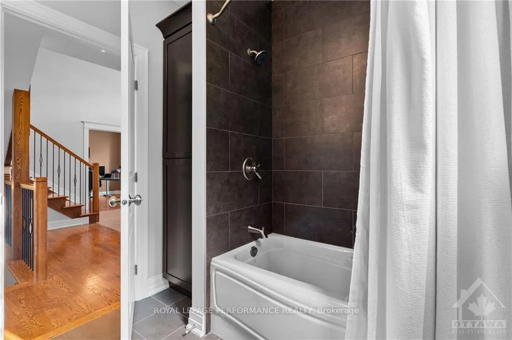 Photo 11 of 8312 Lourdes Way, Ottawa, Metcalfe — HOMEH