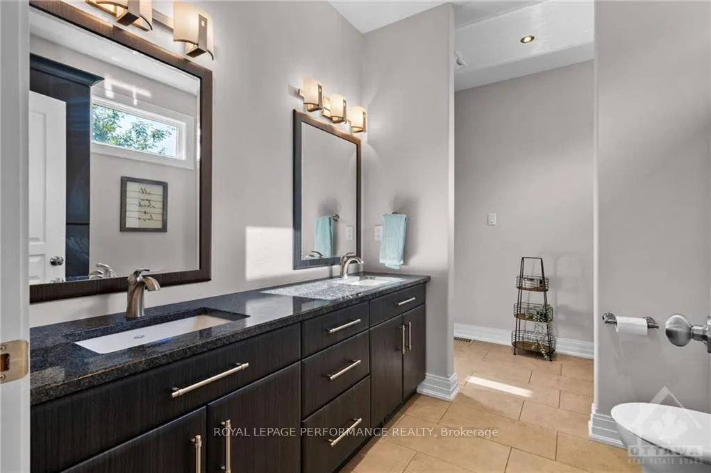 Photo 13 of 8312 Lourdes Way, Ottawa, Metcalfe — HOMEH