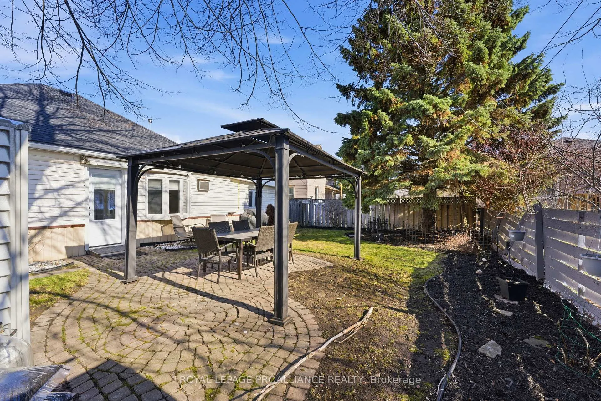 Photo 18 of 23 Guelph Street, Quinte West, Trenton Ward — HOMEH