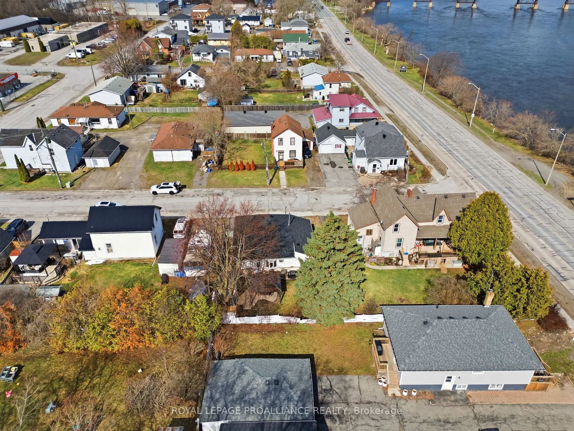 Photo 26 of 23 Guelph Street, Quinte West, Trenton Ward — HOMEH