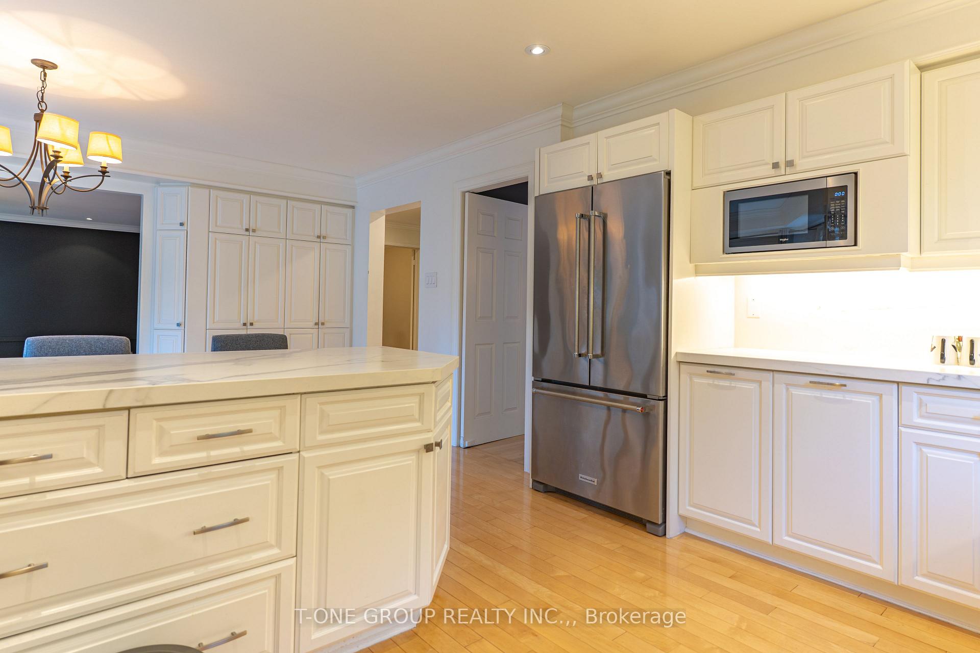 Photo 7 of 43 Trillium Drive, Aurora, Aurora Highlands — HOMEH
