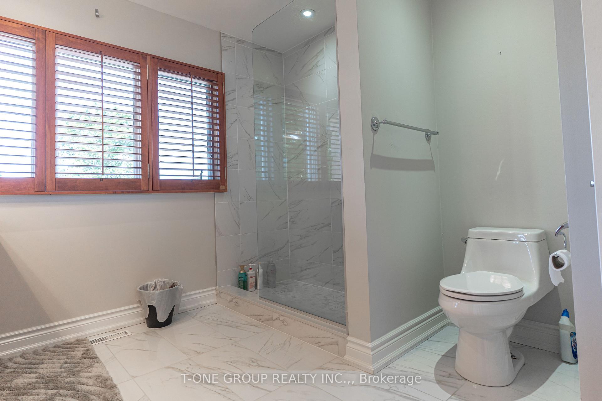Photo 18 of 43 Trillium Drive, Aurora, Aurora Highlands — HOMEH