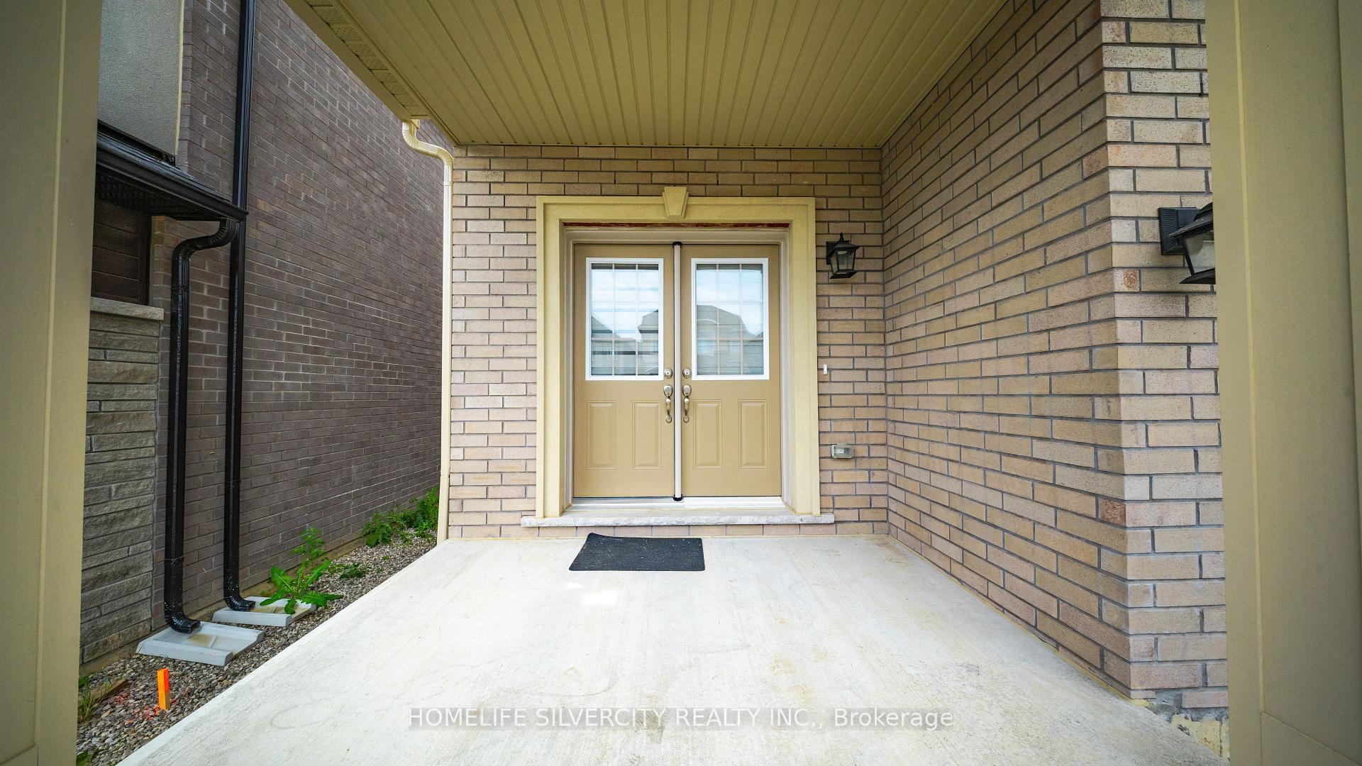 Photo 5 of 56 George Brier Drive E, Brant, Paris — HOMEH