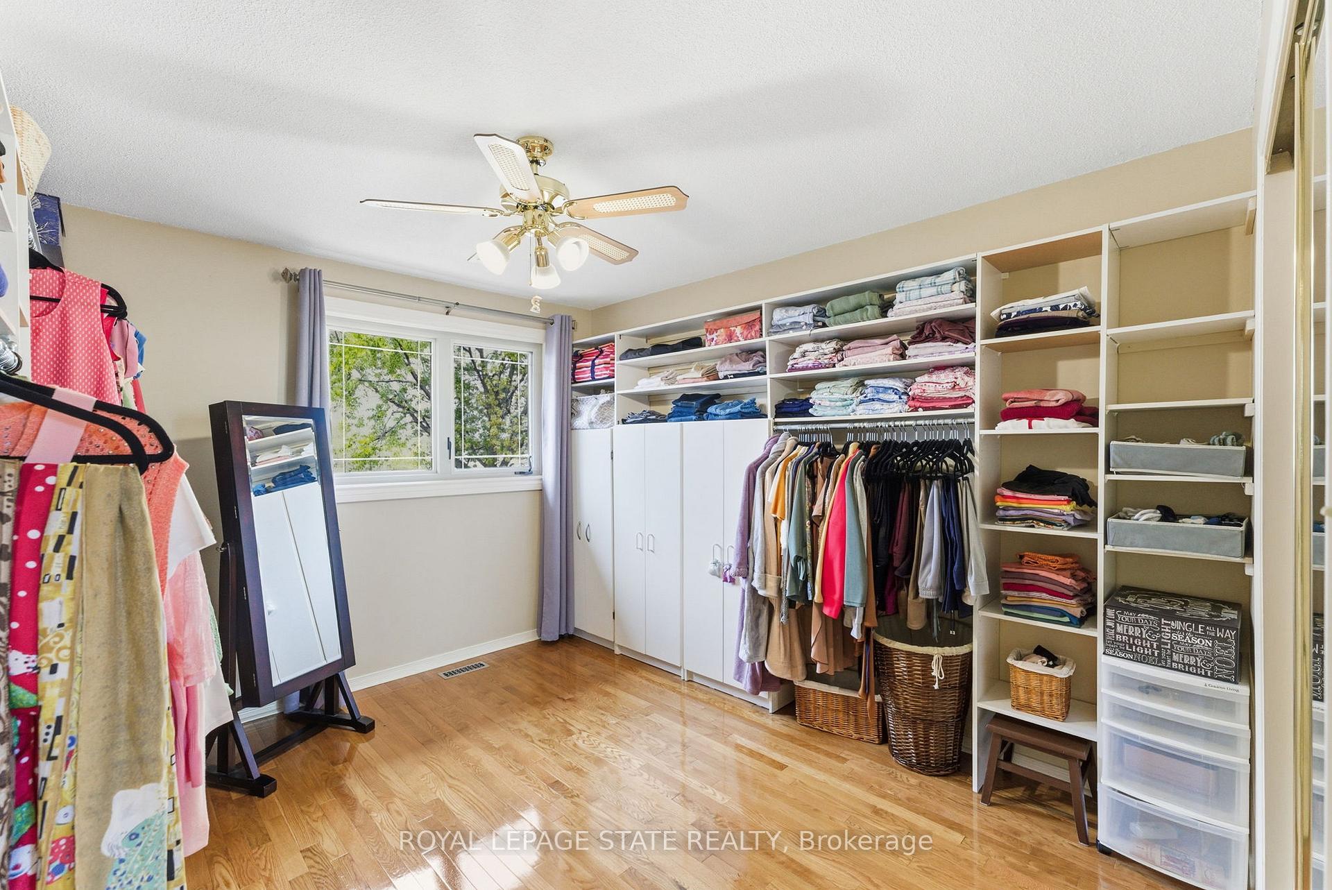 Photo 15 of 20 Vega Crescent, Hamilton, Stoney Creek — HOMEH