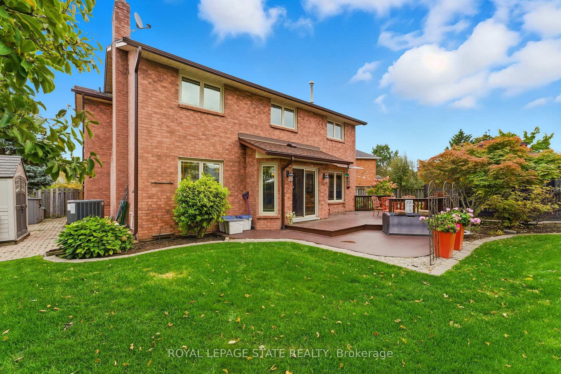Photo 20 of 20 Vega Crescent, Hamilton, Stoney Creek — HOMEH