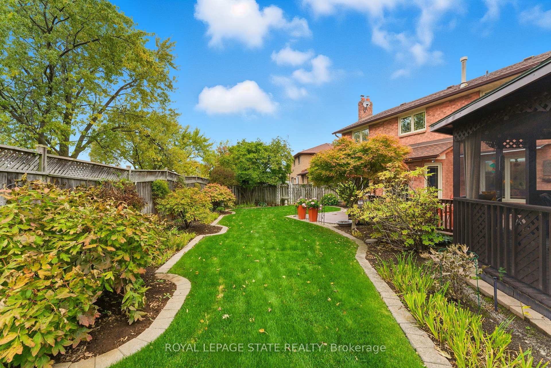 Photo 26 of 20 Vega Crescent, Hamilton, Stoney Creek — HOMEH