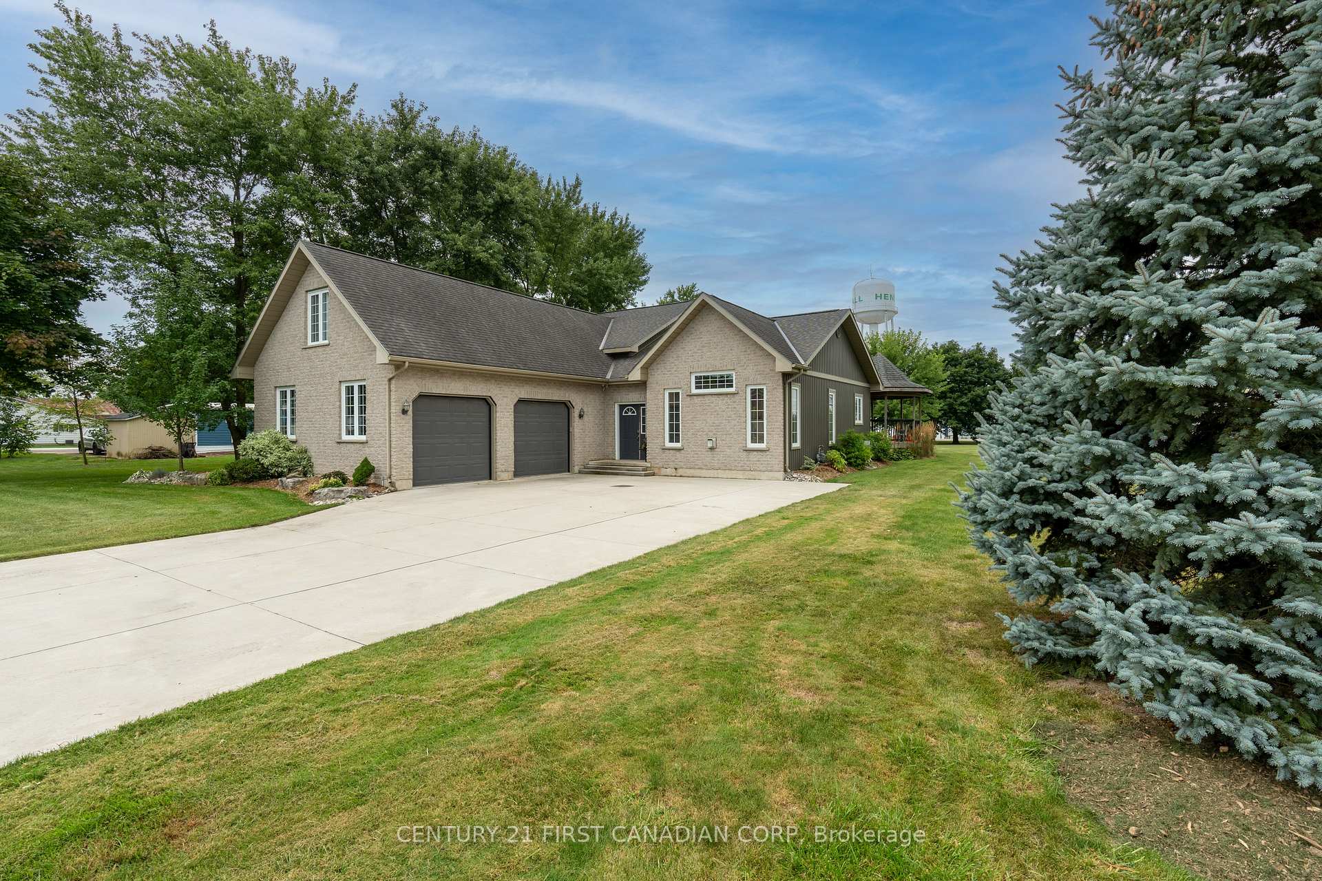 Photo 4 of 66 Lorne Avenue, Bluewater, Hensall — HOMEH
