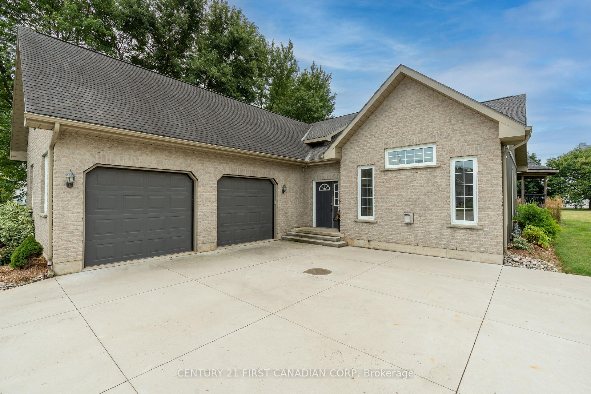 Photo 5 of 66 Lorne Avenue, Bluewater, Hensall — HOMEH