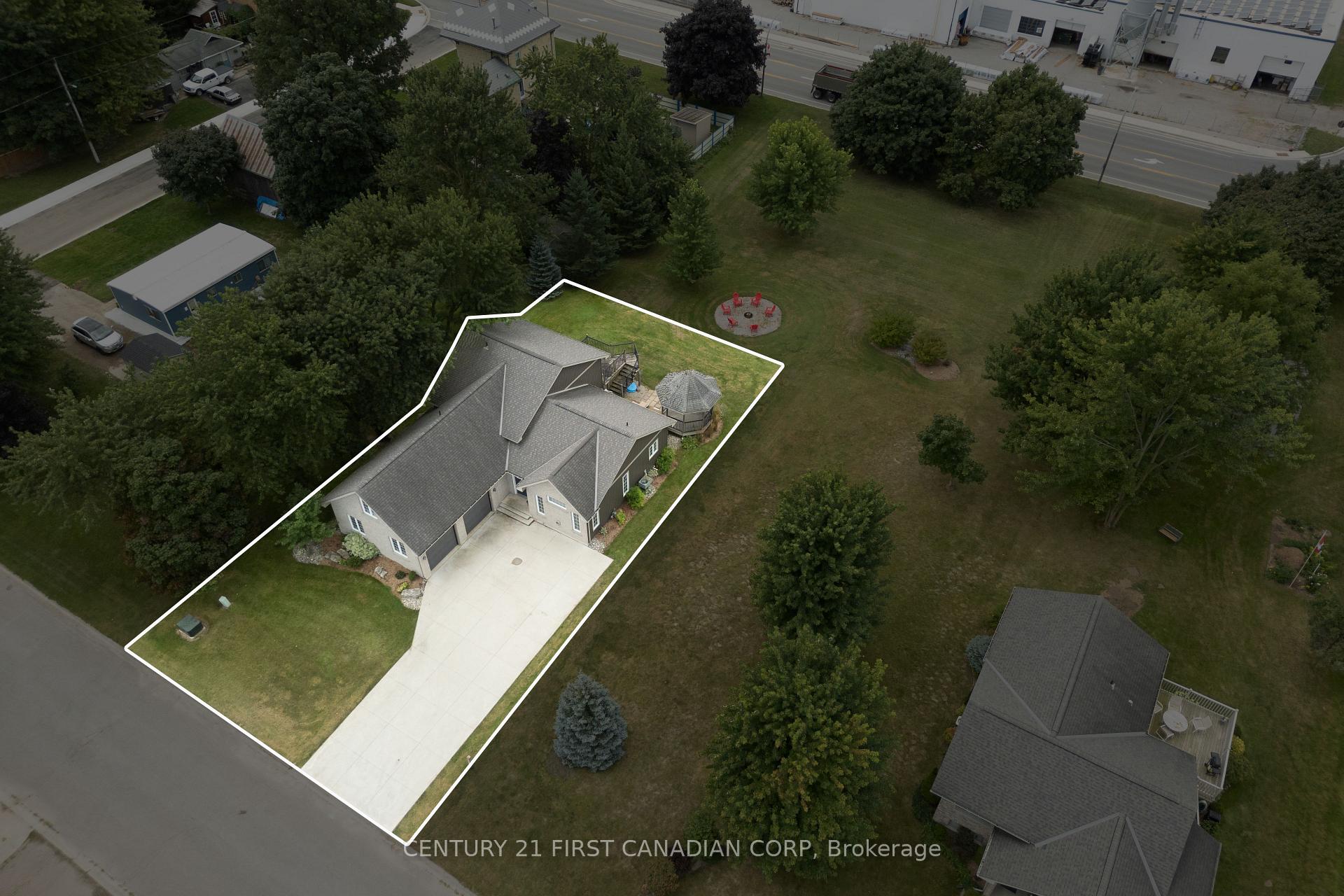 Photo 12 of 66 Lorne Avenue, Bluewater, Hensall — HOMEH