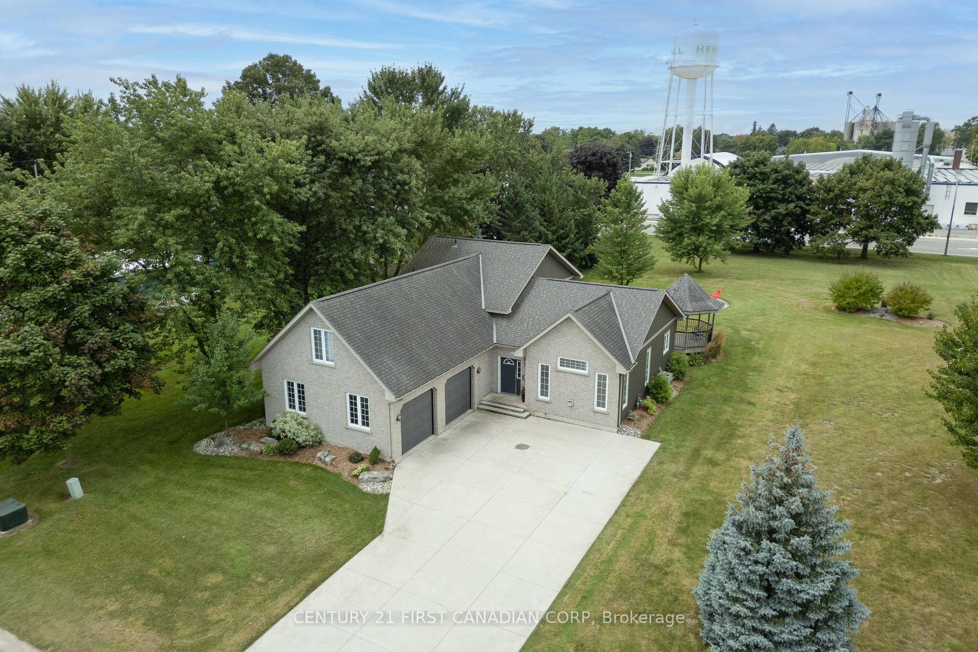 Photo 13 of 66 Lorne Avenue, Bluewater, Hensall — HOMEH