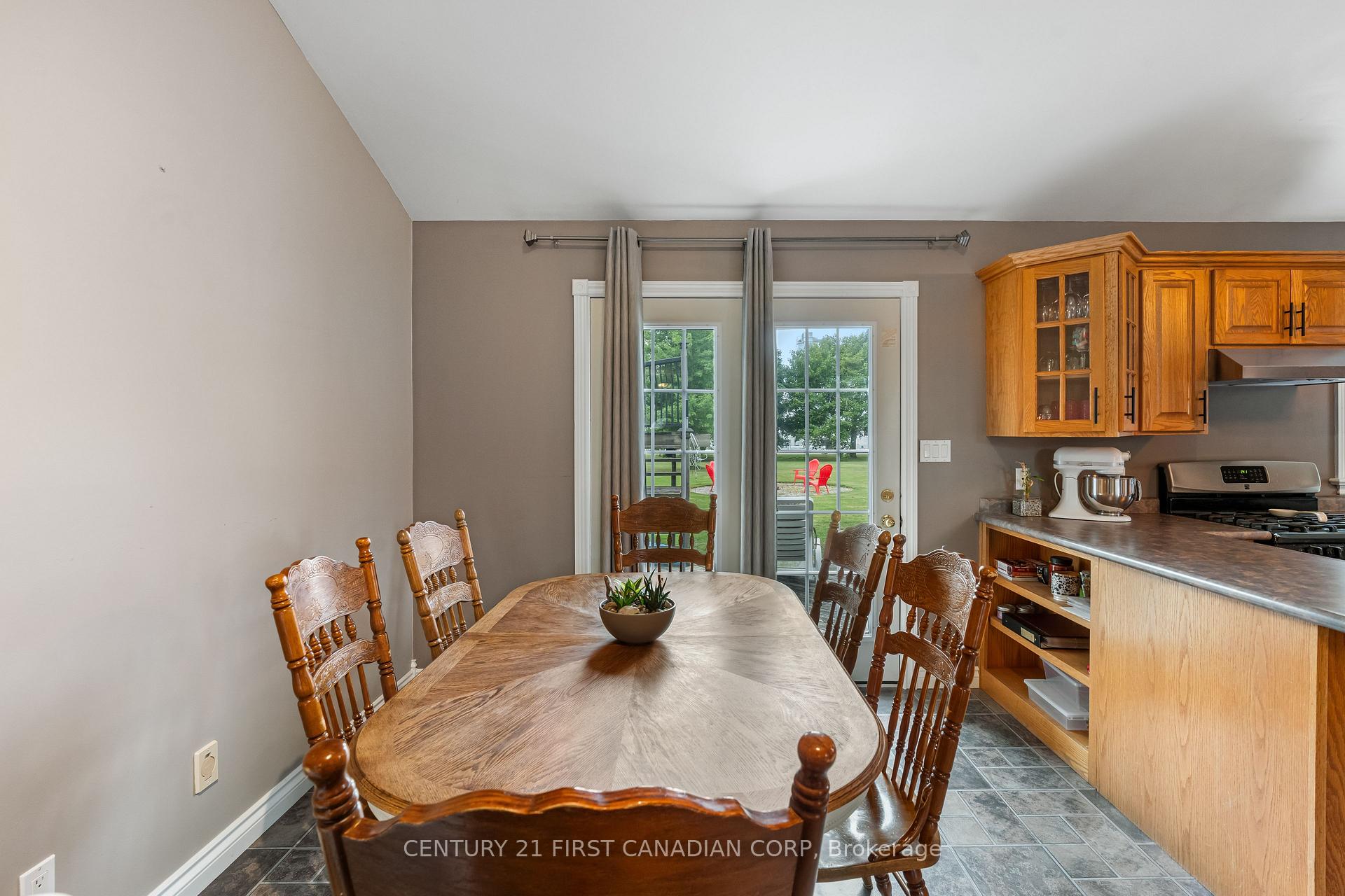 Photo 16 of 66 Lorne Avenue, Bluewater, Hensall — HOMEH