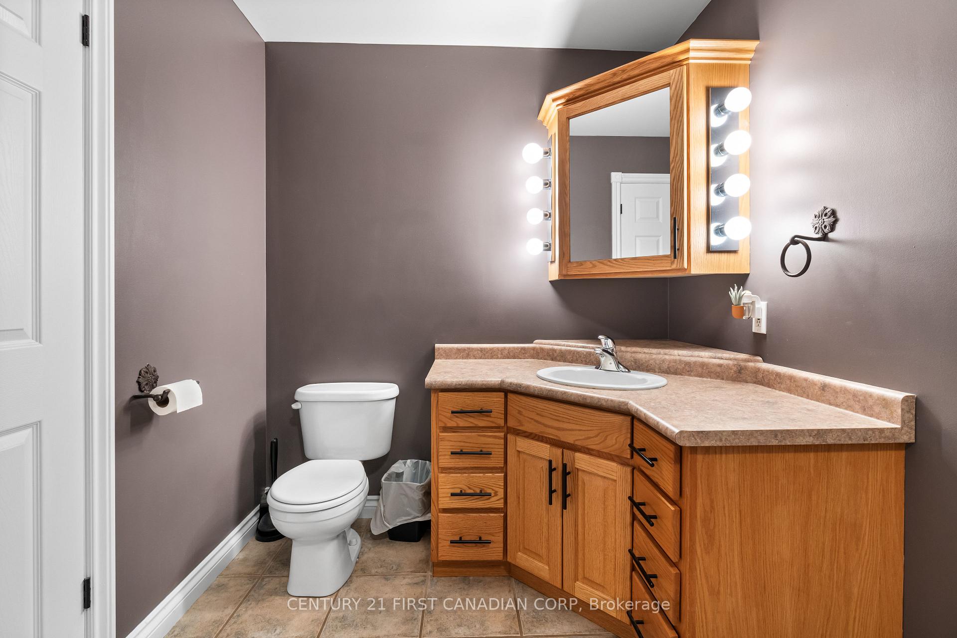Photo 33 of 66 Lorne Avenue, Bluewater, Hensall — HOMEH