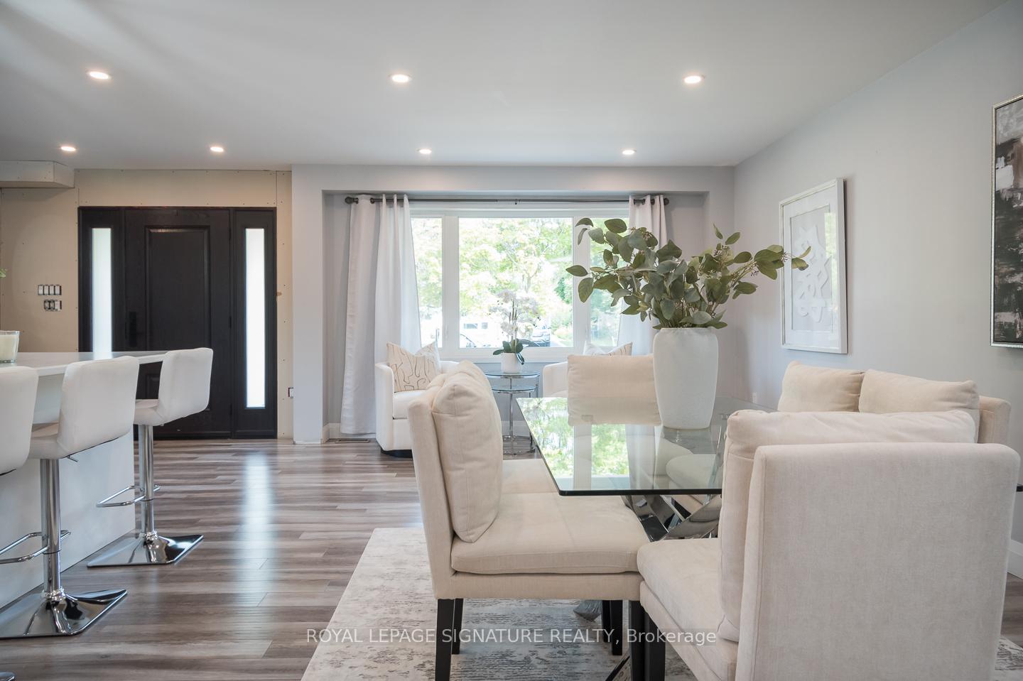 Photo 7 of 815 Cedarbrae Avenue, Milton, Dorset Park — HOMEH