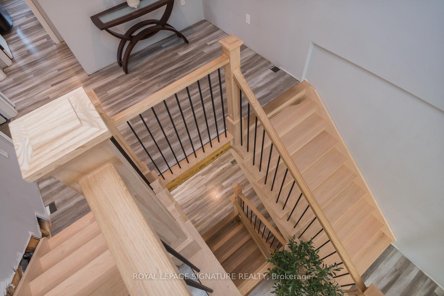 Photo 17 of 815 Cedarbrae Avenue, Milton, Dorset Park — HOMEH