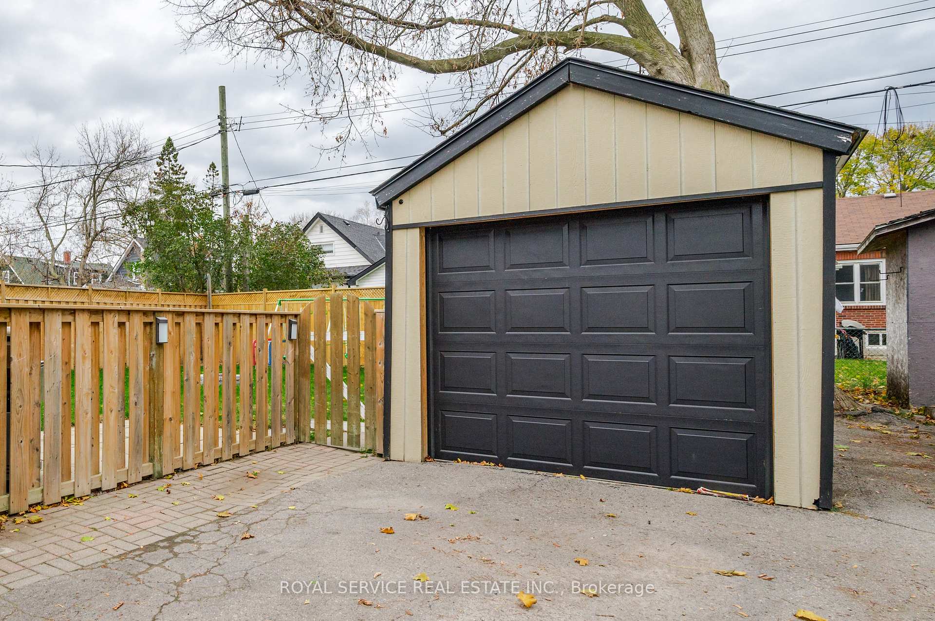 Photo 37 of 474 Hamilton Street, Peterborough, Otonabee Ward 1 — HOMEH