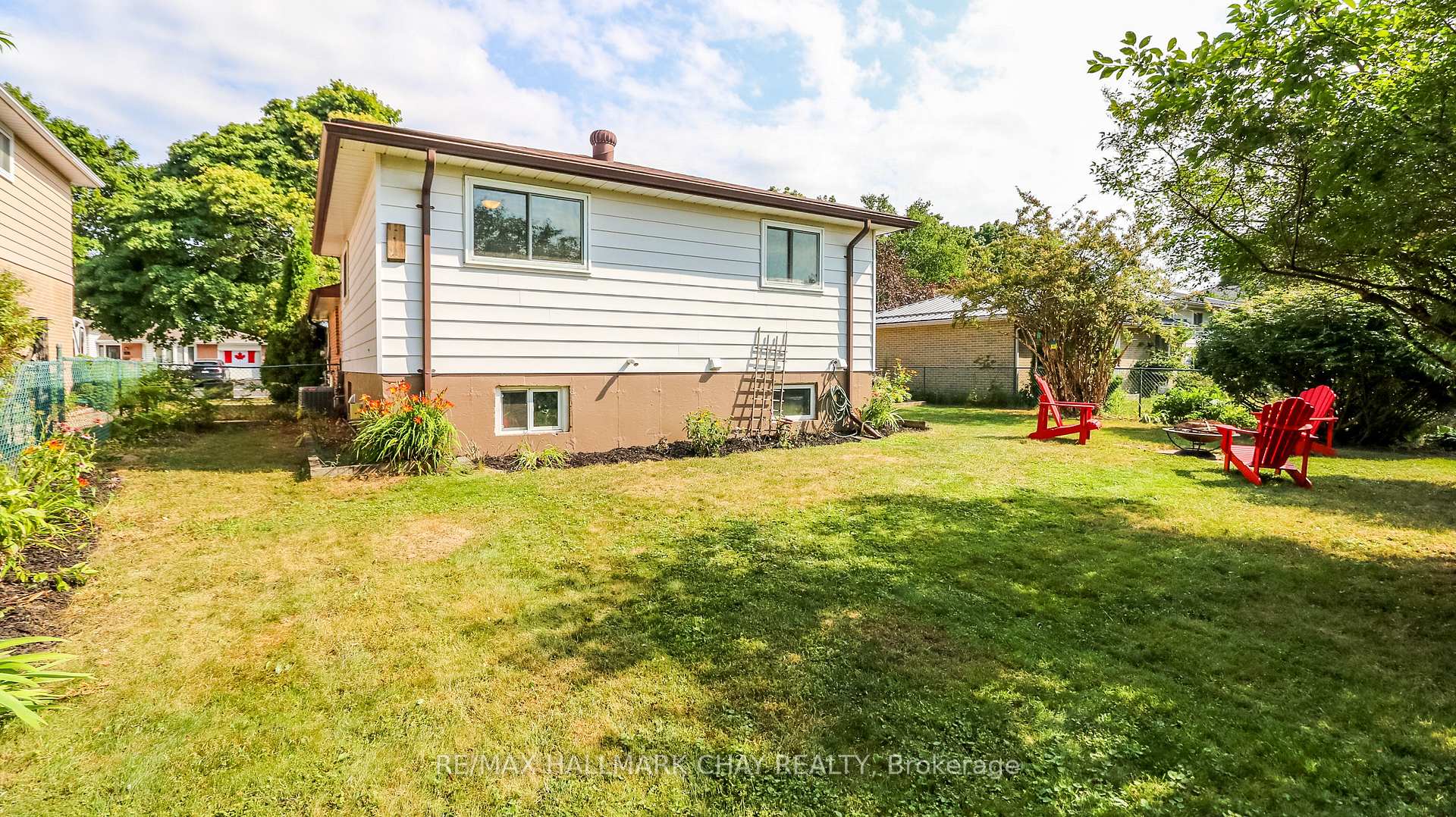 Photo 5 of 71 Briar Road, Barrie, Allandale Heights — HOMEH