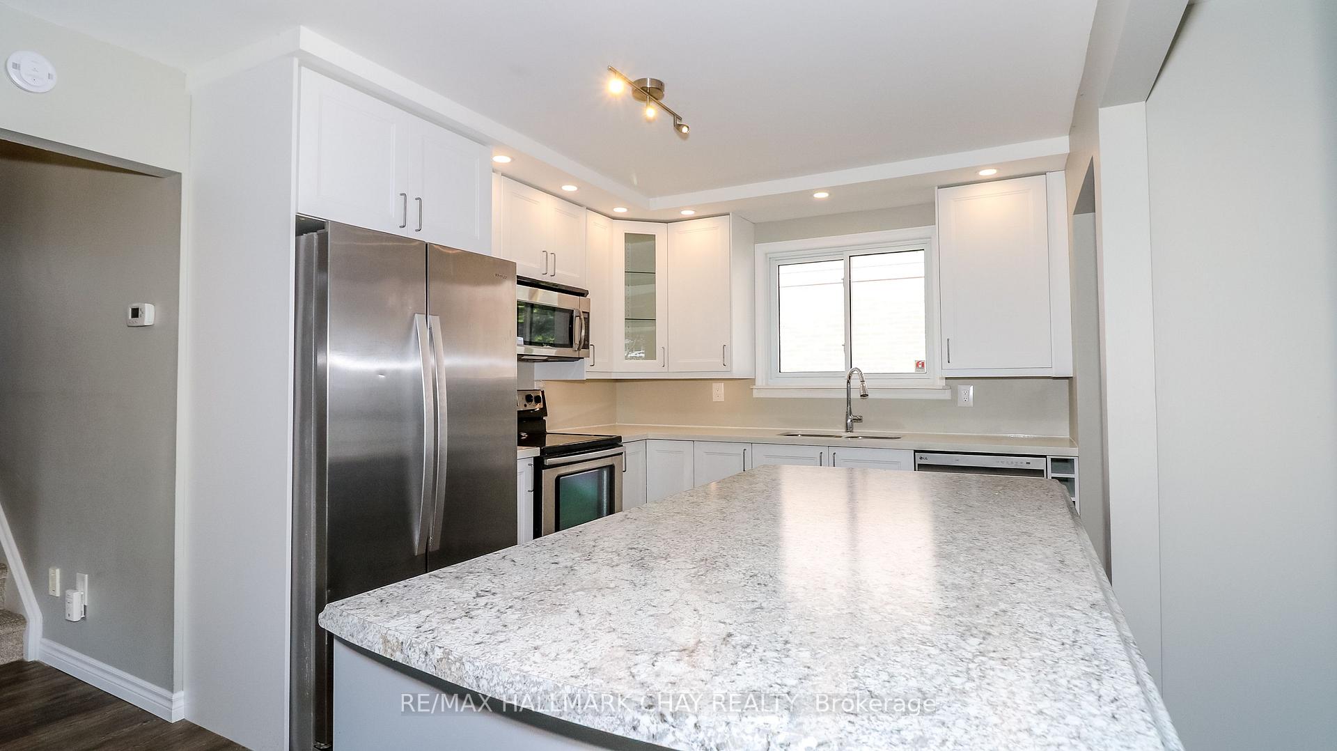 Photo 16 of 71 Briar Road, Barrie, Allandale Heights — HOMEH