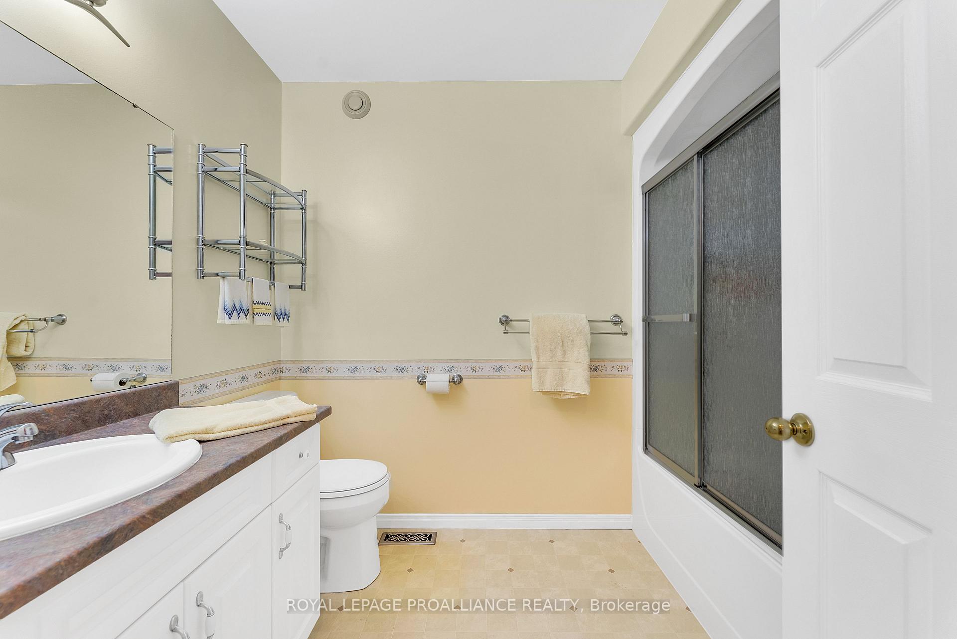 Photo 30 of 17 Hemlock Crescent, Belleville, Belleville Ward — HOMEH