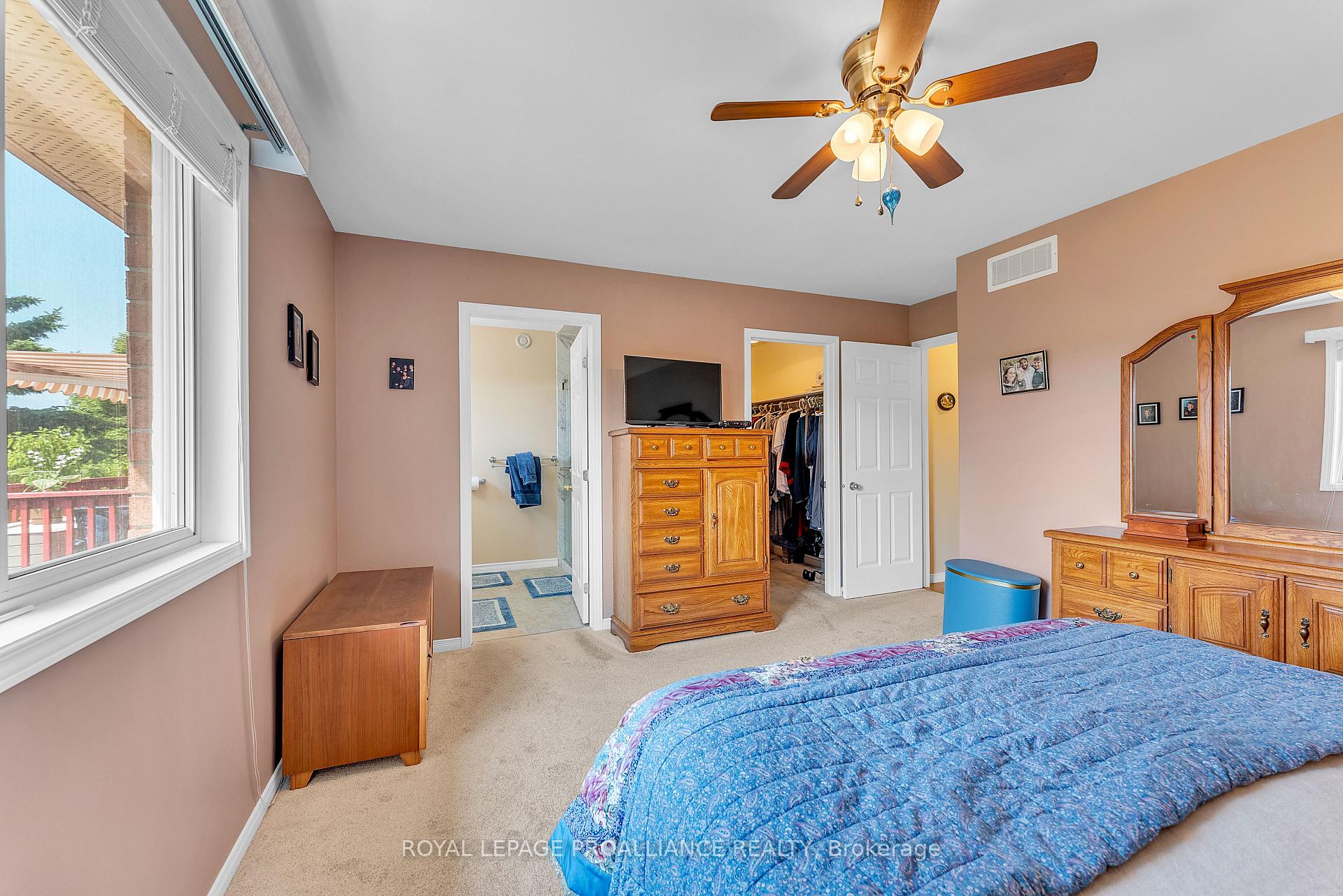 Photo 32 of 17 Hemlock Crescent, Belleville, Belleville Ward — HOMEH