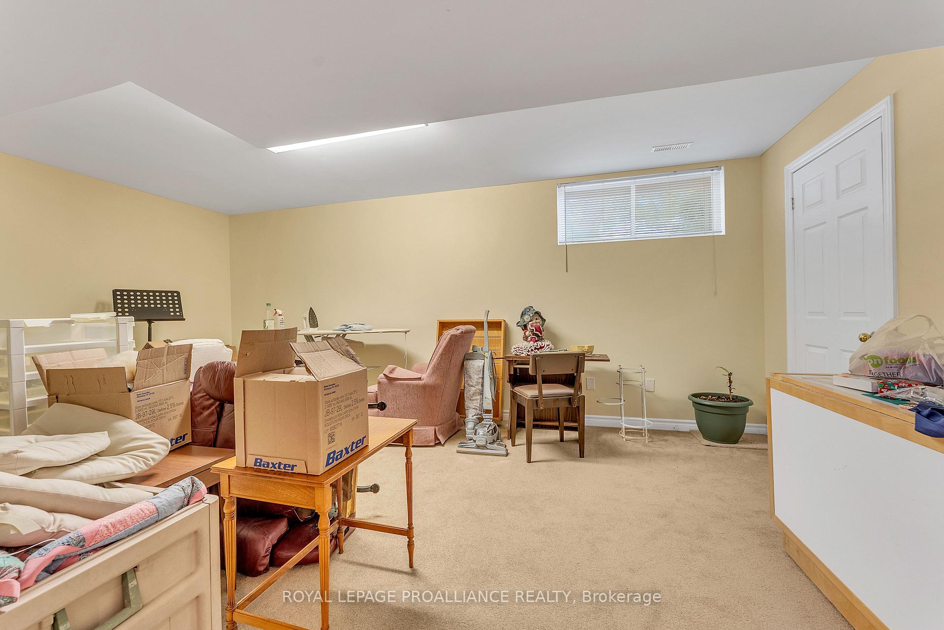 Photo 35 of 17 Hemlock Crescent, Belleville, Belleville Ward — HOMEH