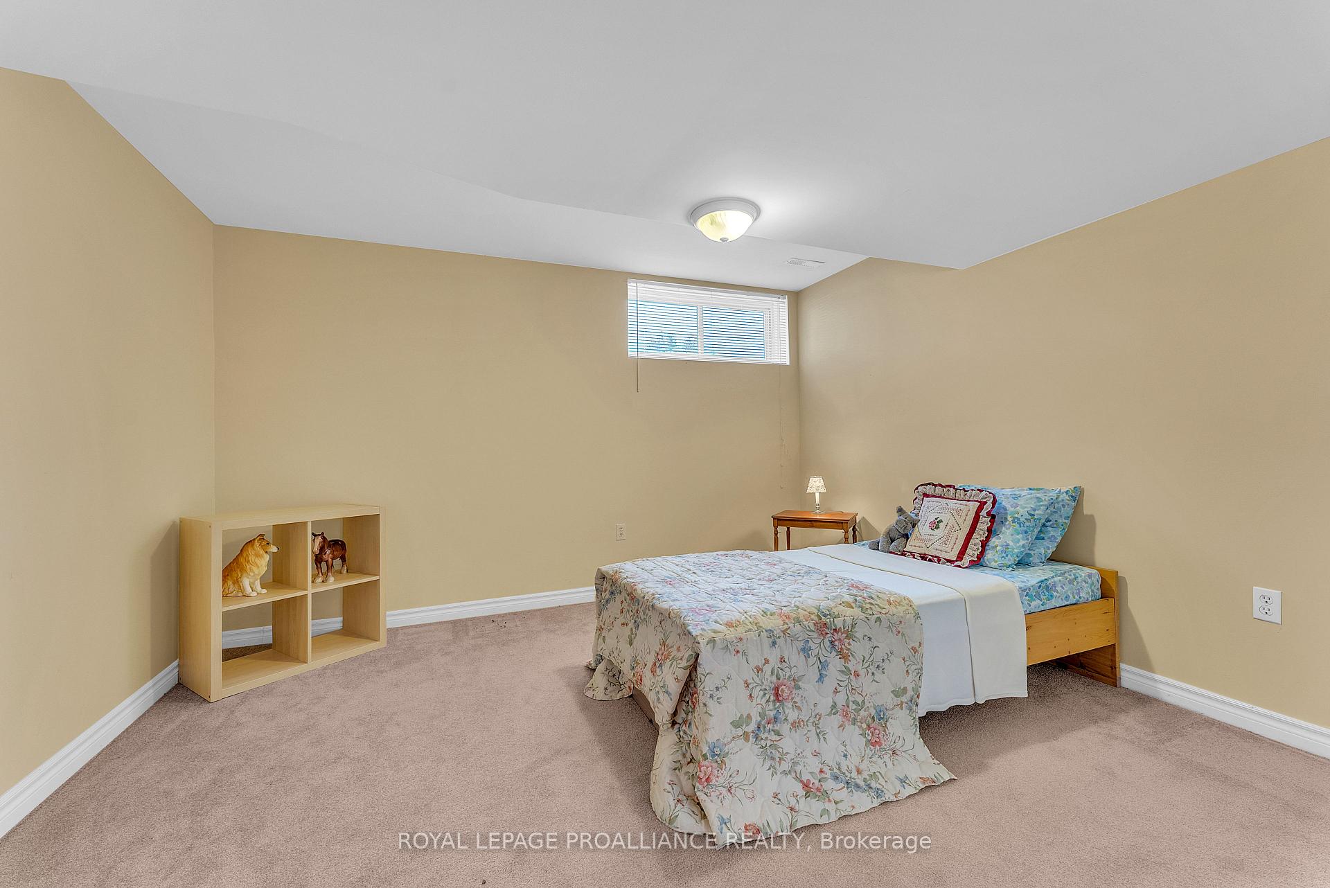 Photo 38 of 17 Hemlock Crescent, Belleville, Belleville Ward — HOMEH