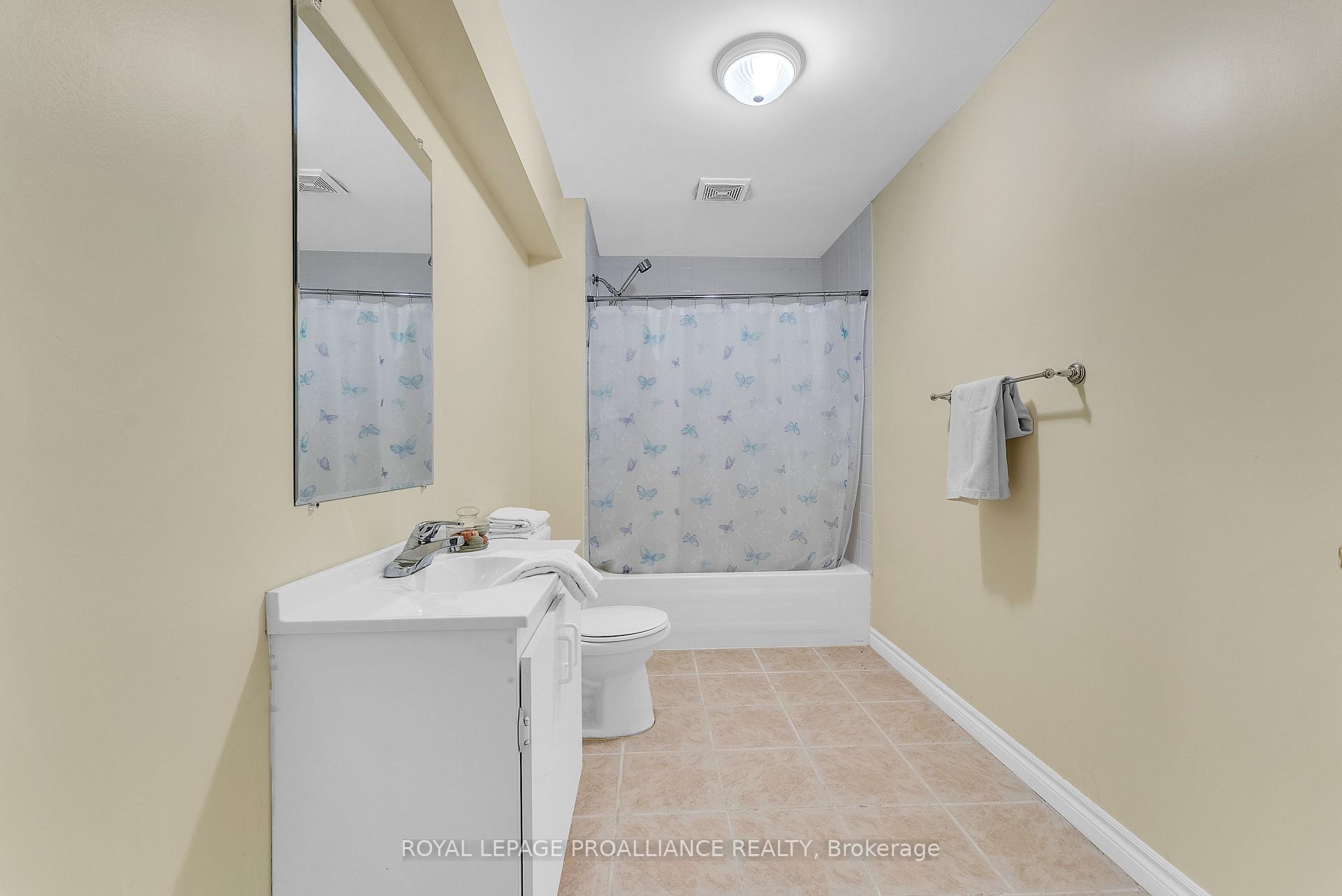 Photo 36 of 17 Hemlock Crescent, Belleville, Belleville Ward — HOMEH