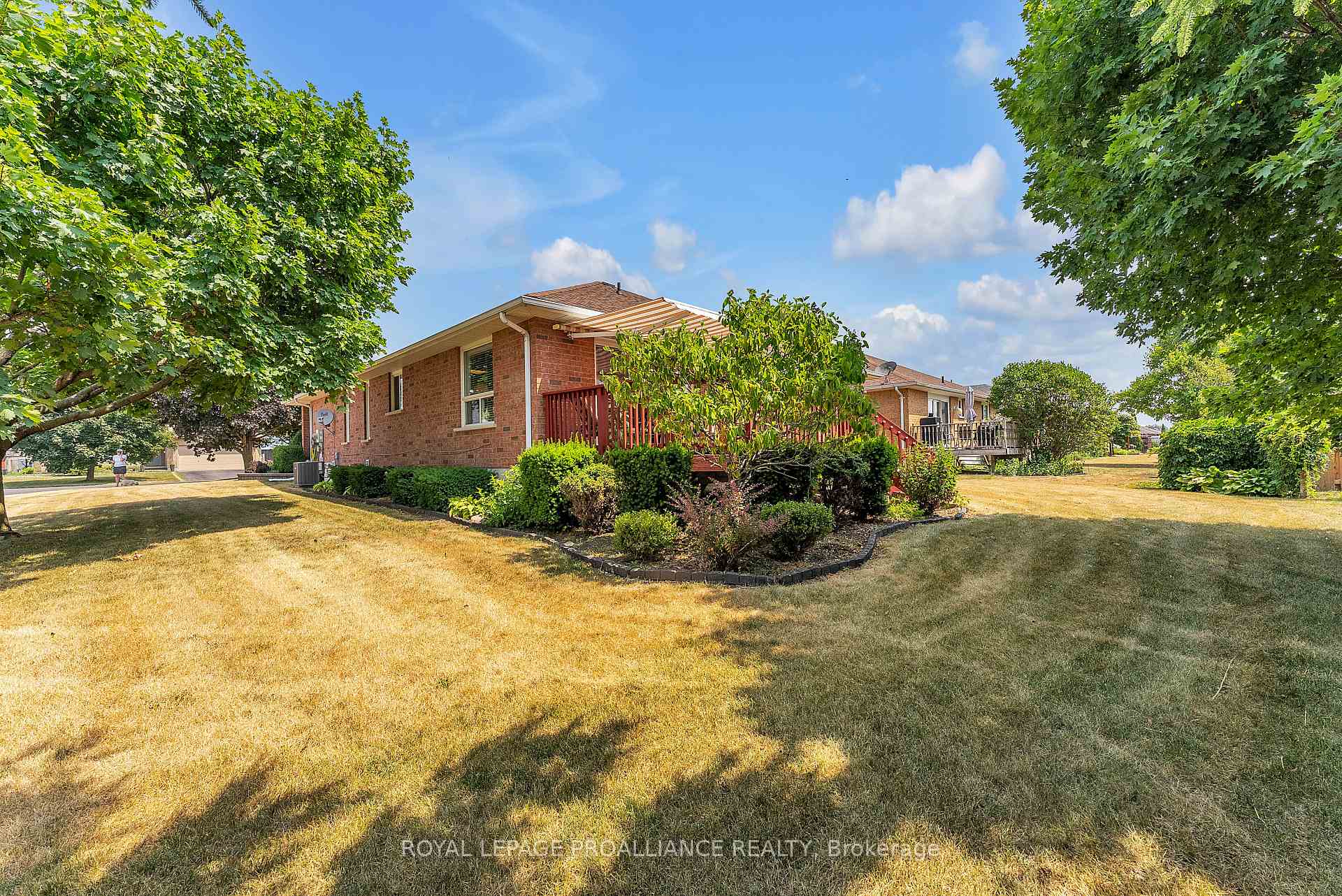 Photo 42 of 17 Hemlock Crescent, Belleville, Belleville Ward — HOMEH