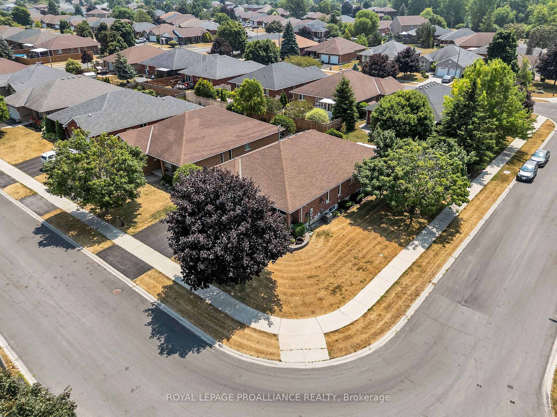 Photo 44 of 17 Hemlock Crescent, Belleville, Belleville Ward — HOMEH