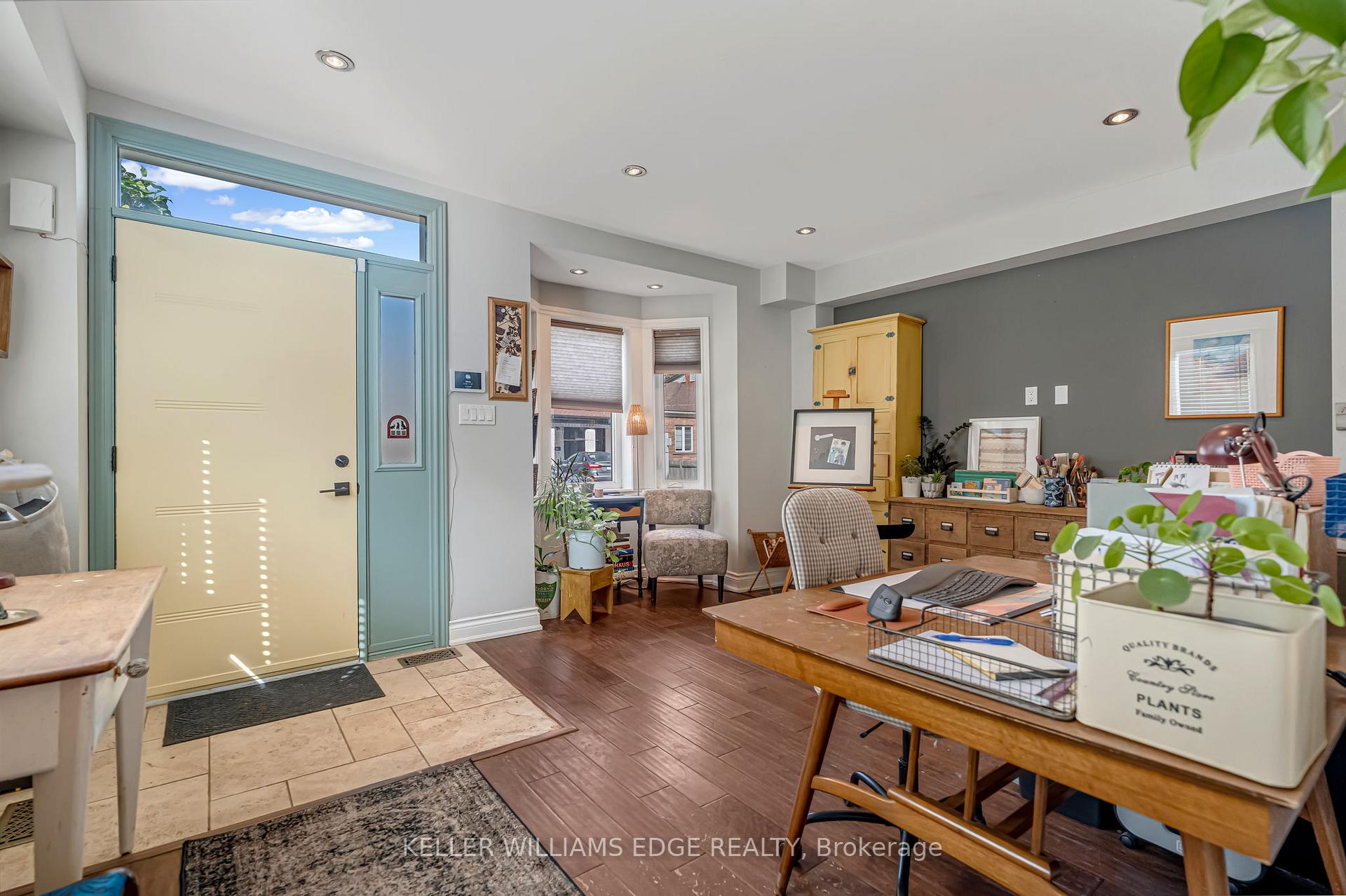 Photo 4 of 108 Emerald Street N, Hamilton, Landsdale — HOMEH