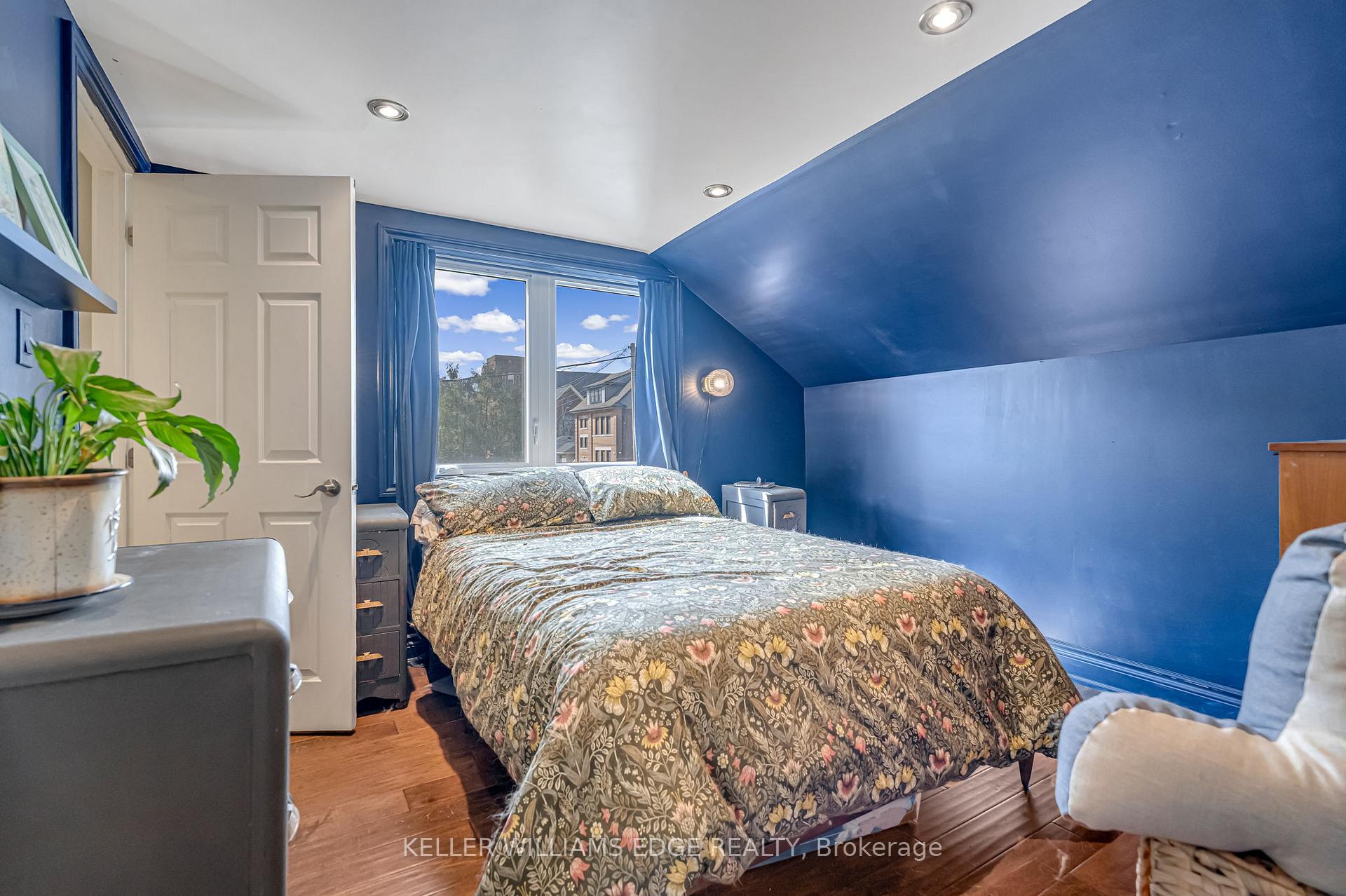 Photo 22 of 108 Emerald Street N, Hamilton, Landsdale — HOMEH