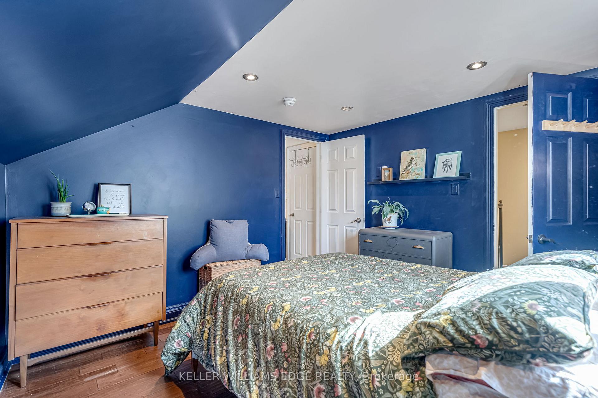 Photo 23 of 108 Emerald Street N, Hamilton, Landsdale — HOMEH
