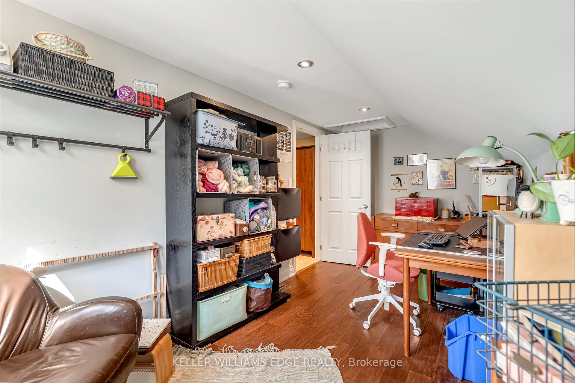 Photo 27 of 108 Emerald Street N, Hamilton, Landsdale — HOMEH