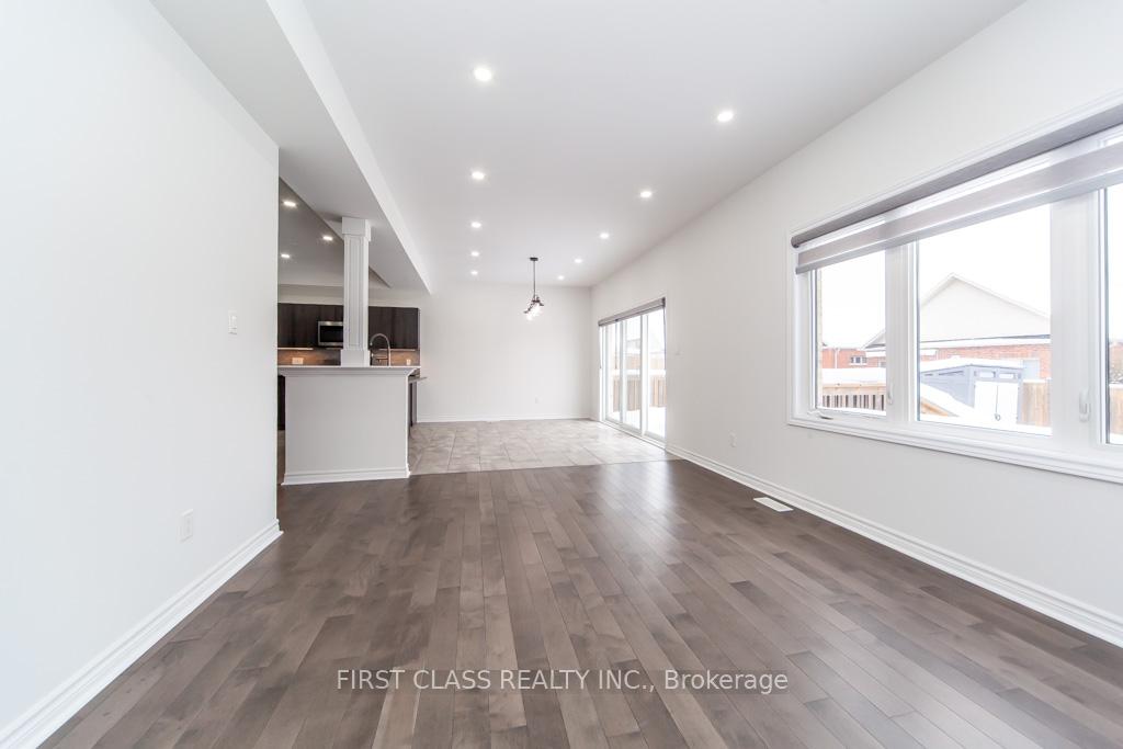 Photo 10 of 726 Sawmill Road, Peterborough, Northcrest Ward 5 — HOMEH