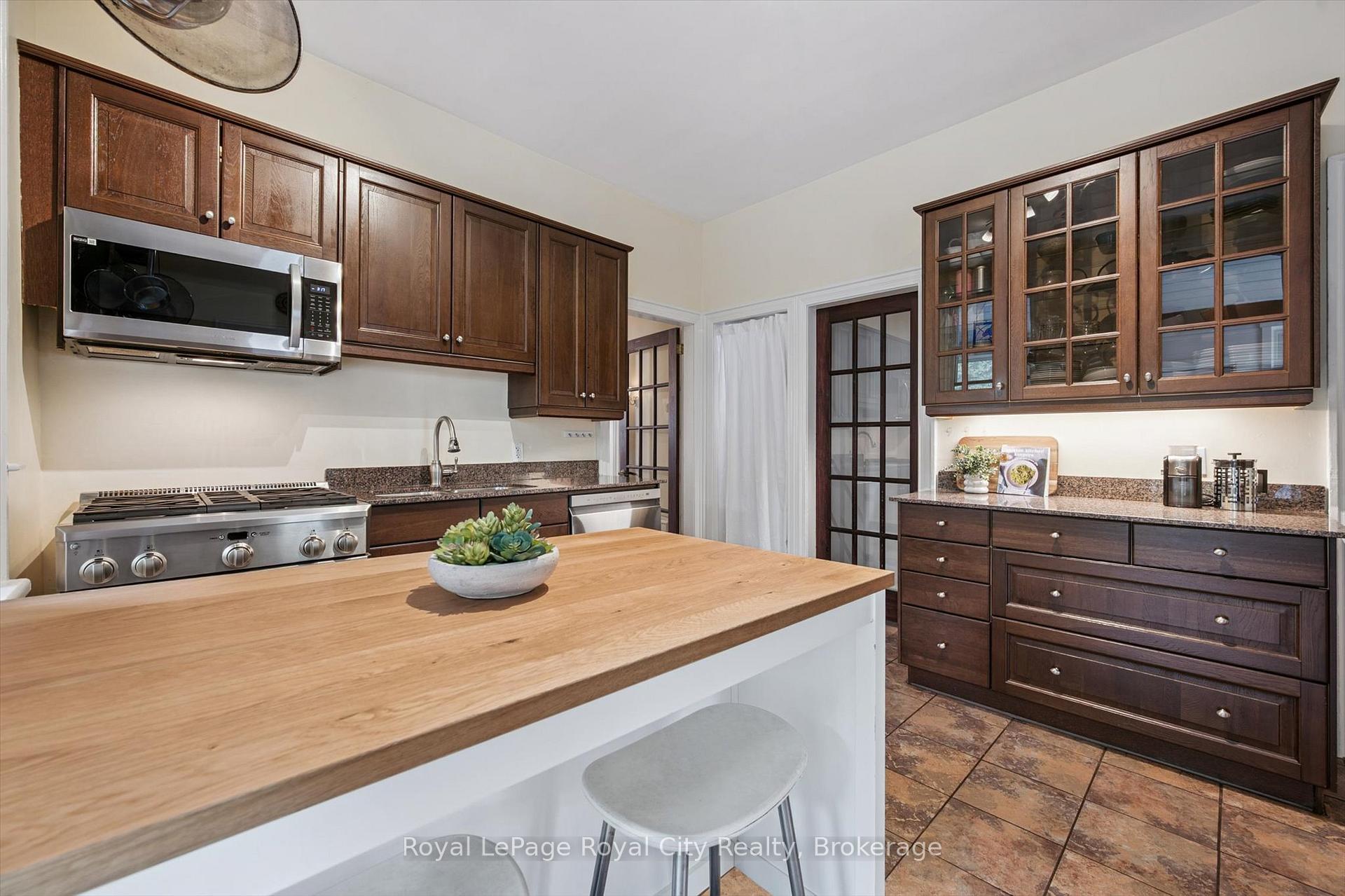 Photo 16 of 59 Kent Street, Guelph, Downtown — HOMEH